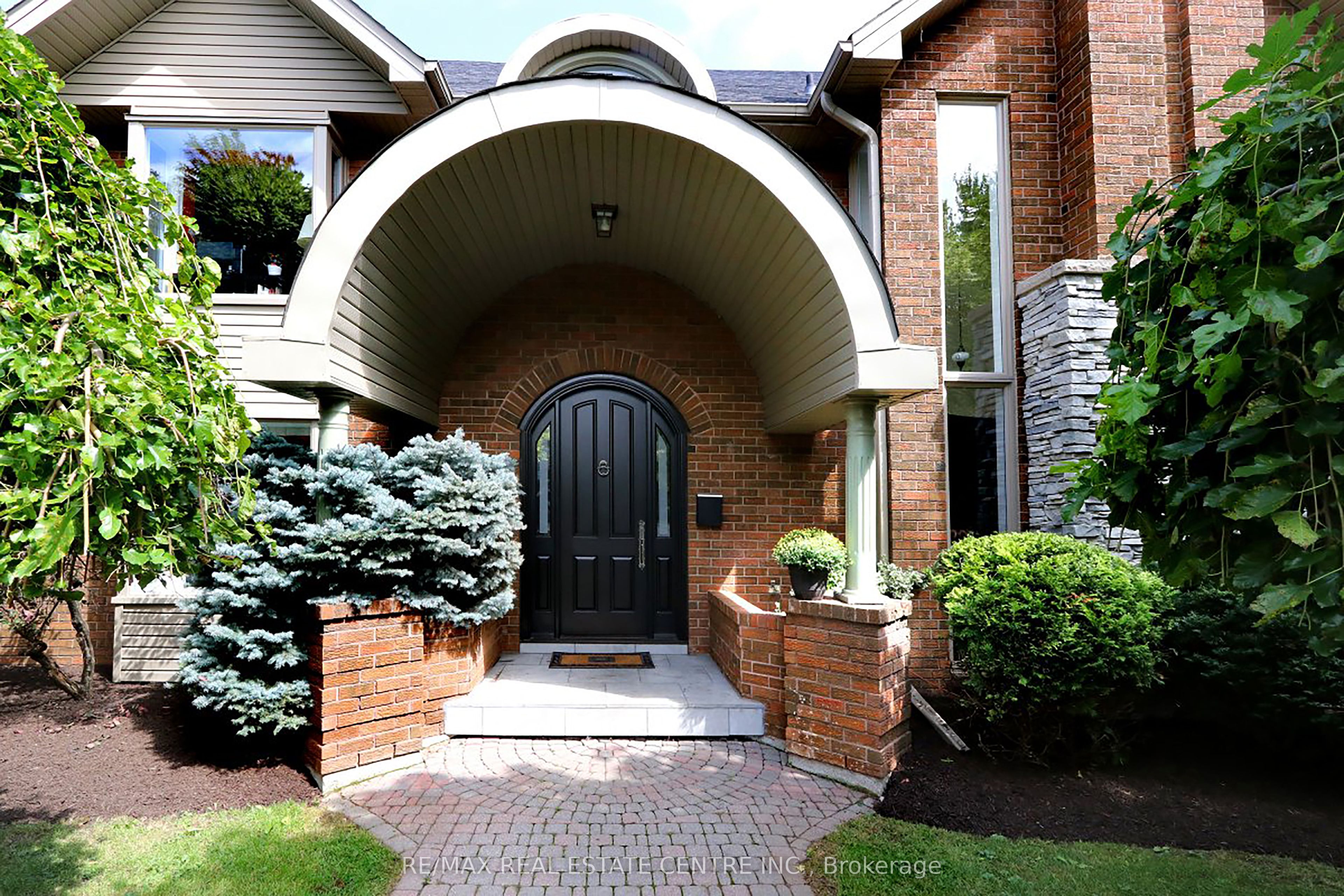 155 Crawford Crescent