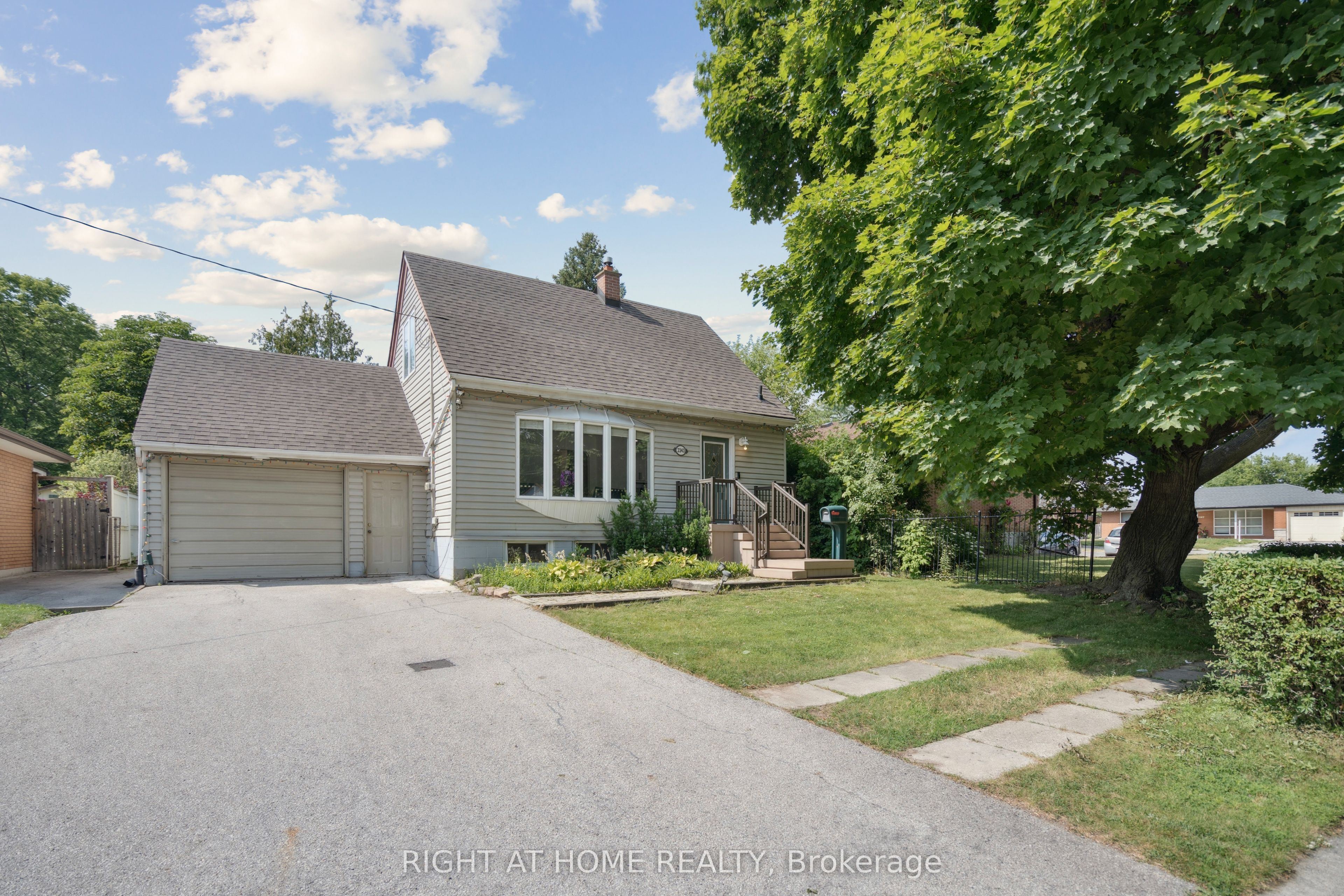 2343 Mountainside Drive