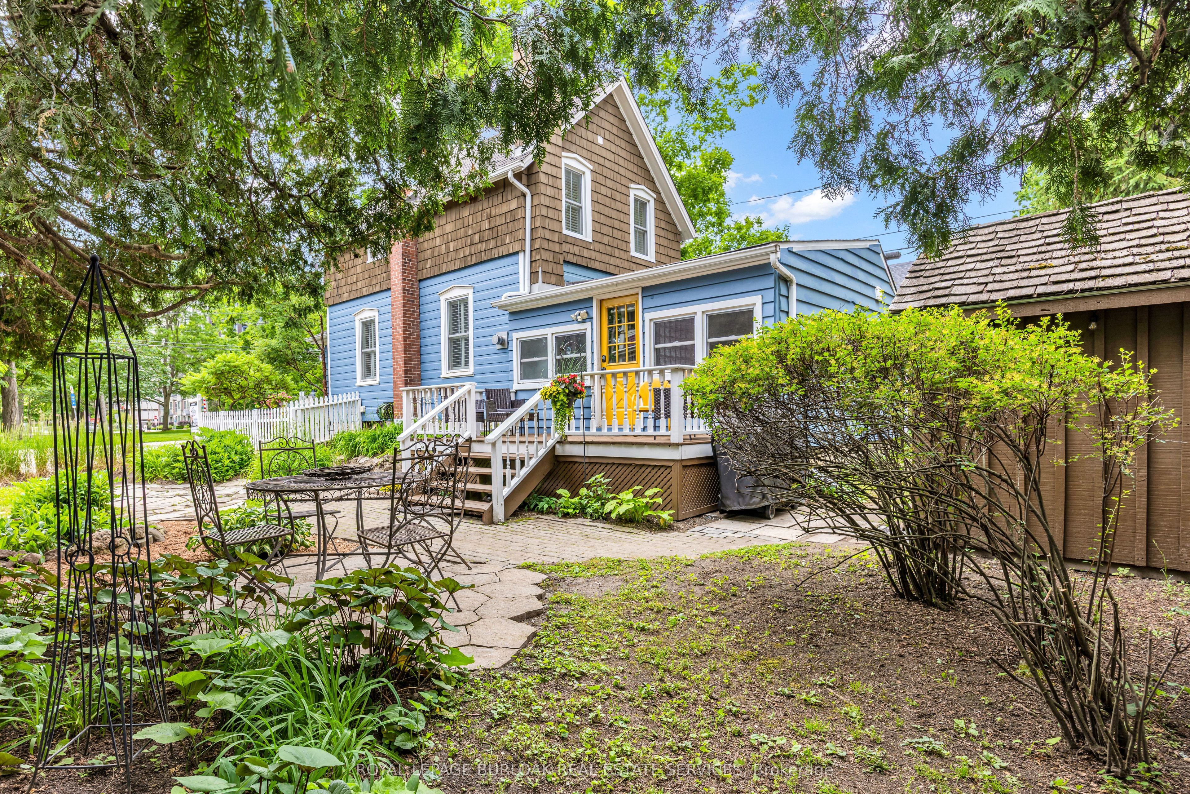 455 Nelson Avenue