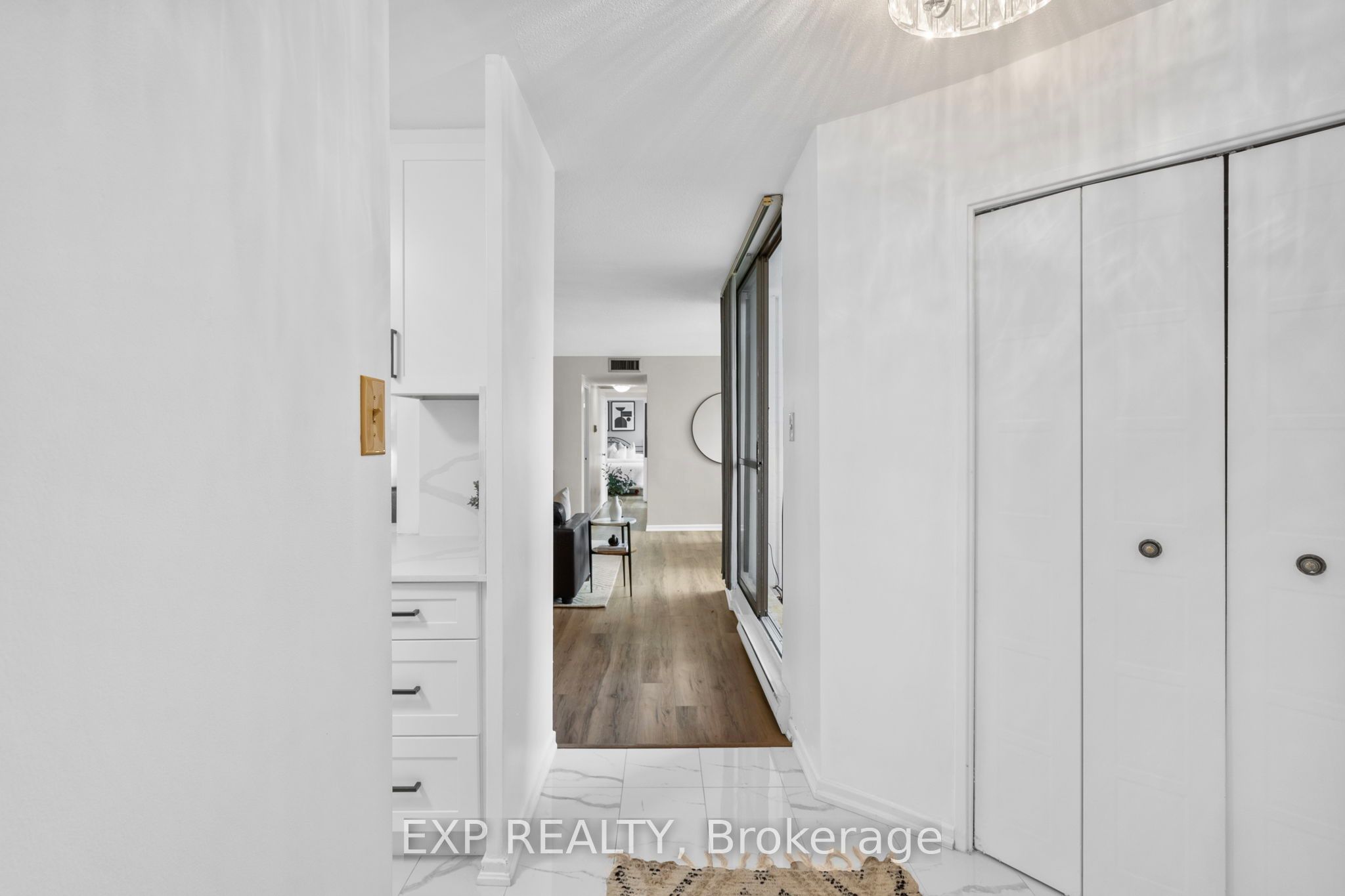 2323 Confederation Parkway 905