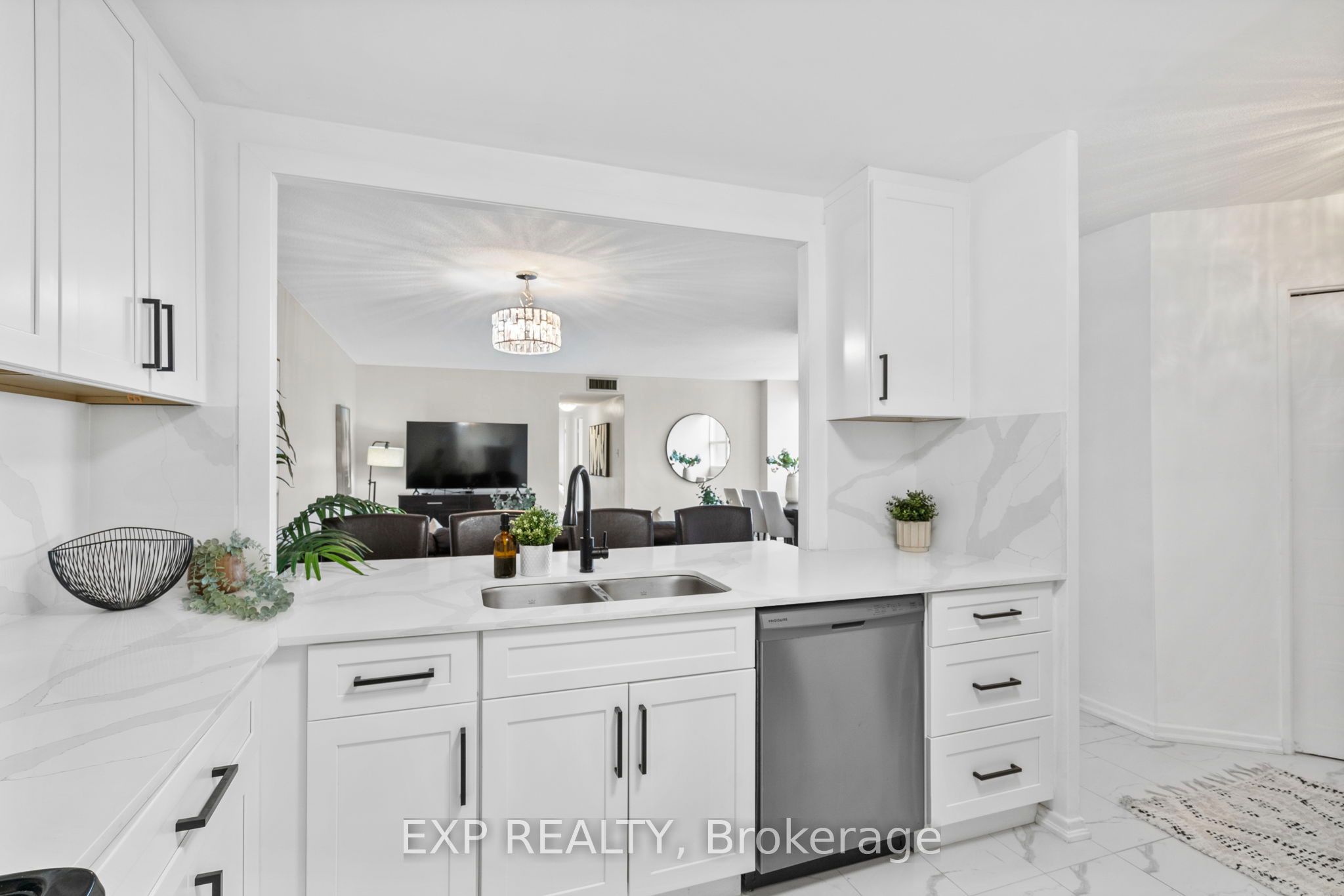 2323 Confederation Parkway 905