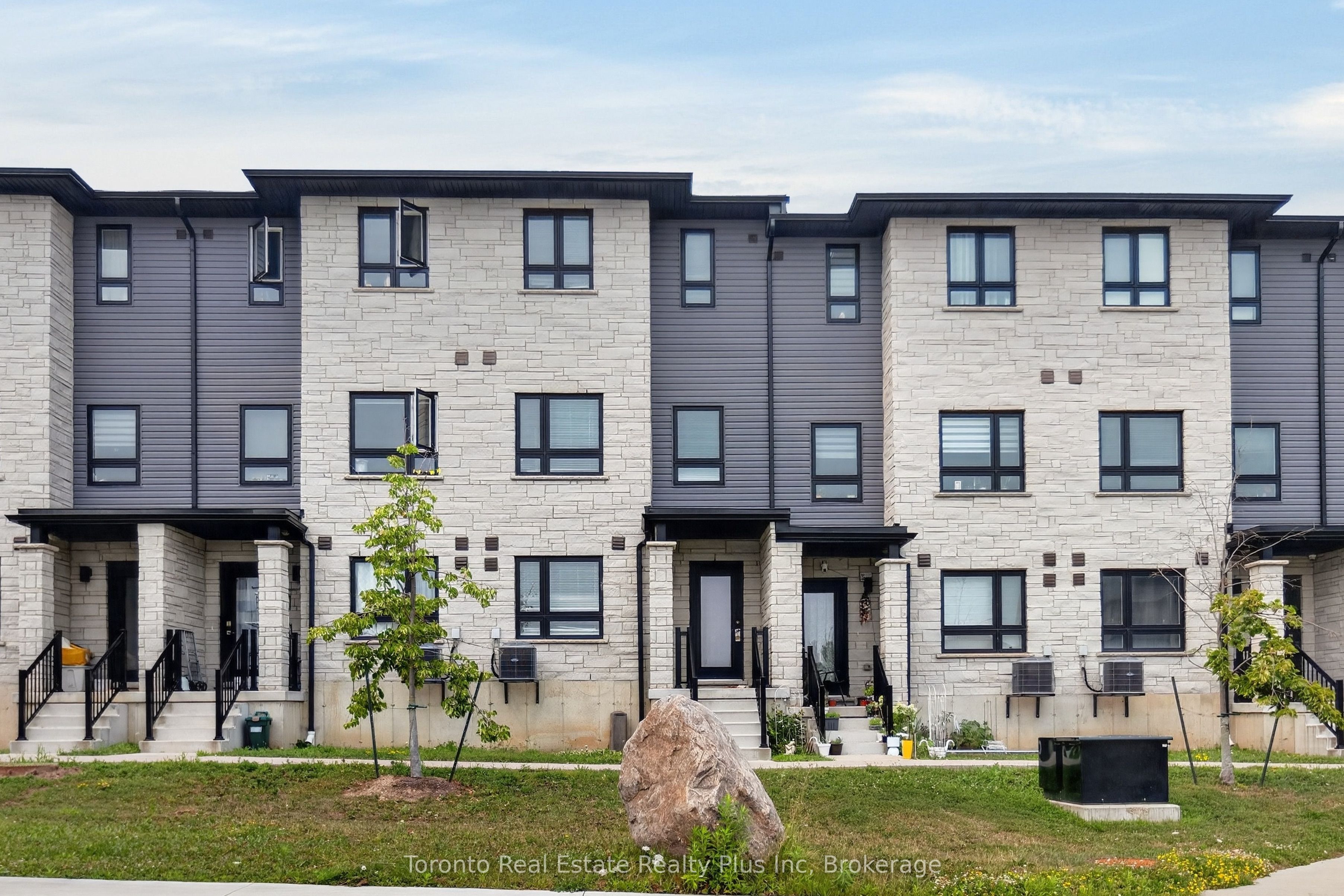 51 Sparrow Avenue 10