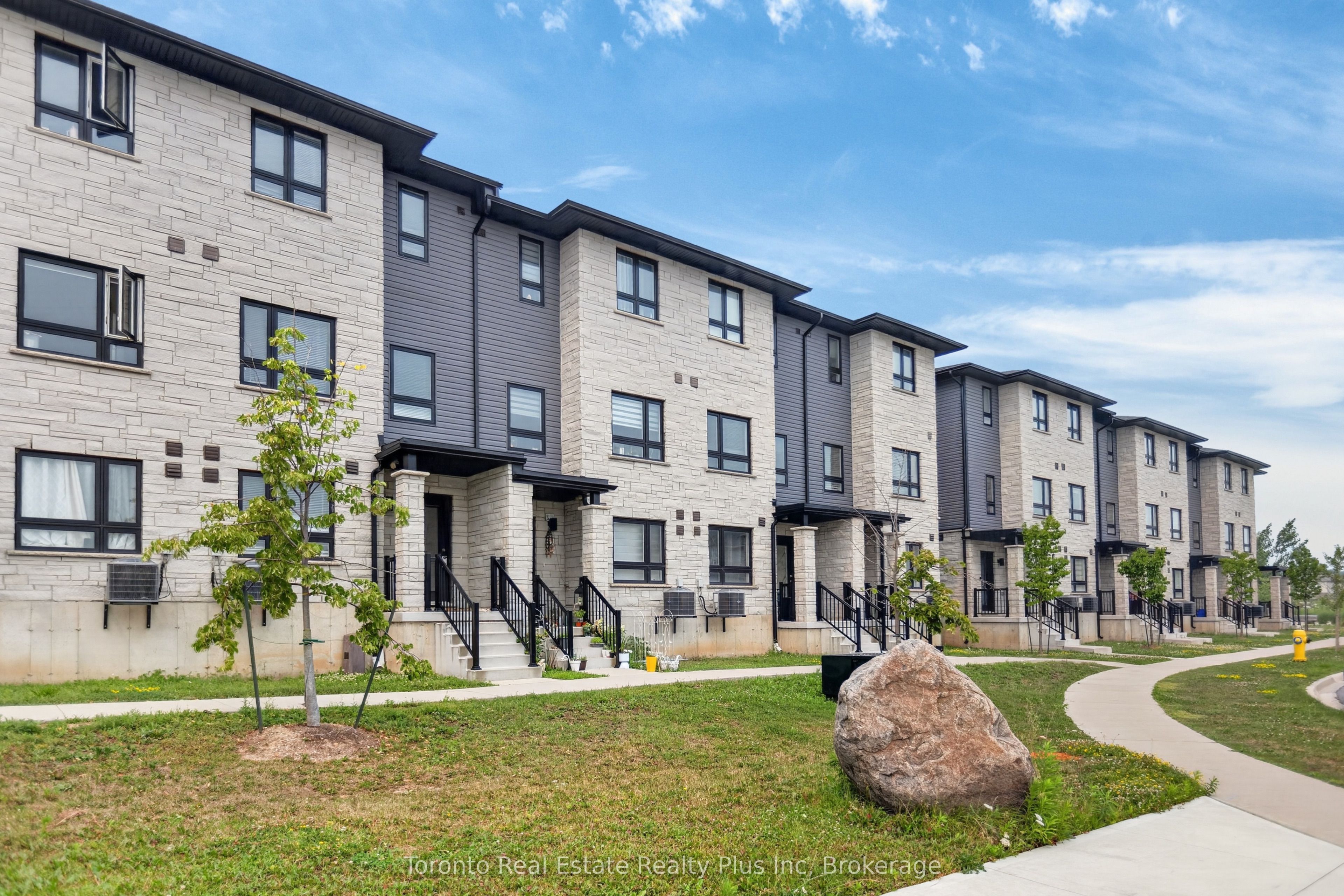 51 Sparrow Avenue 10