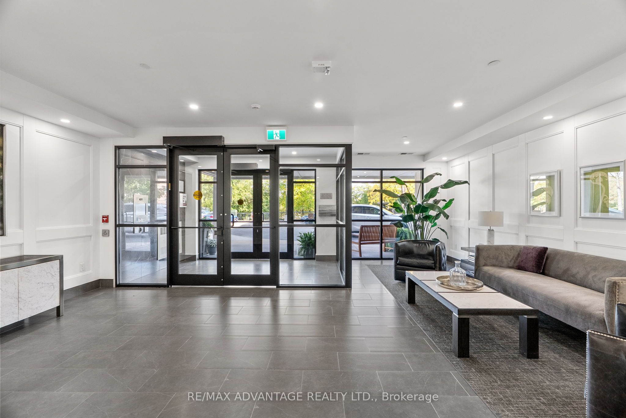 1200 Commissioners Road W 118
