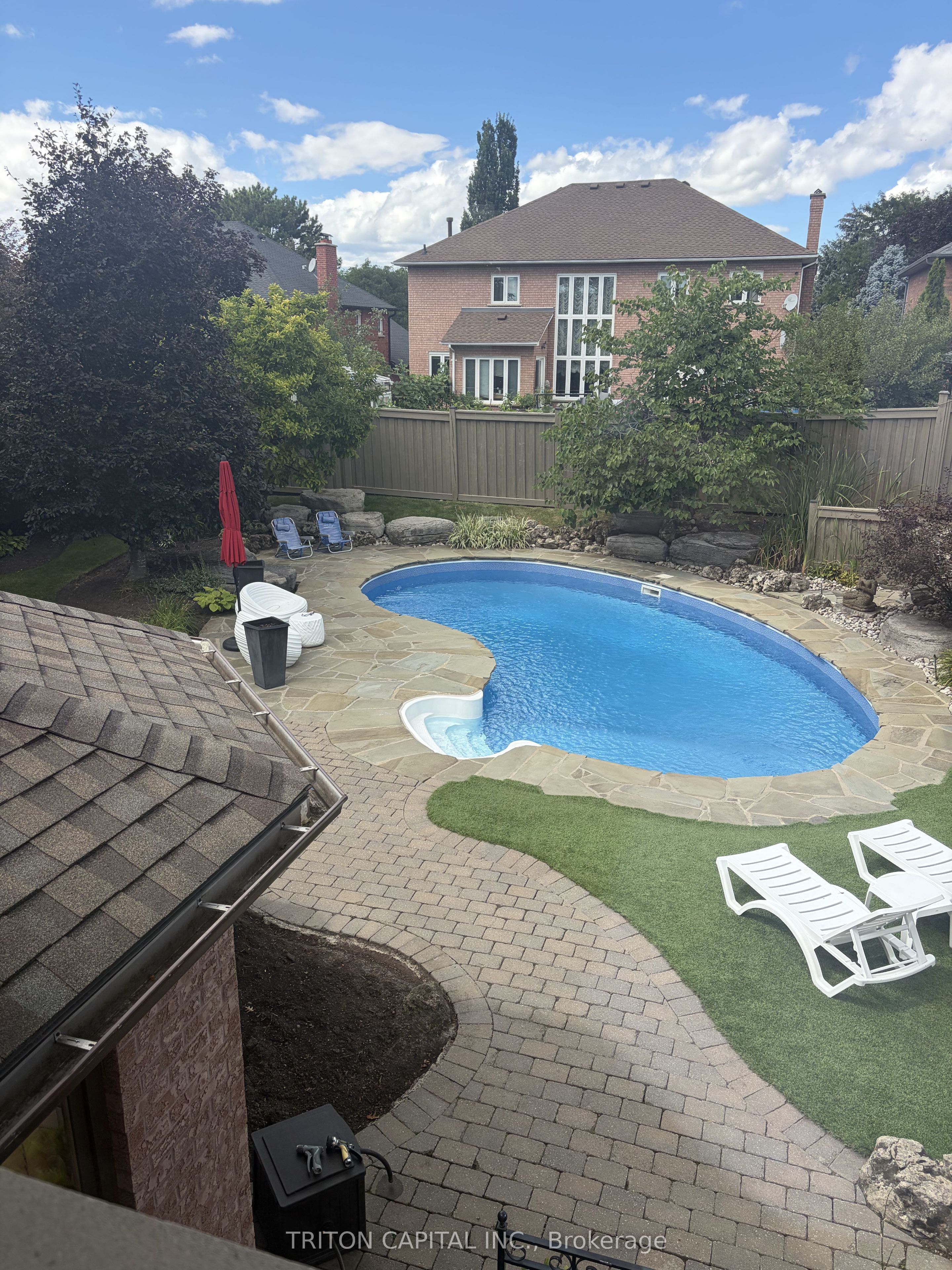 64 Dianawood Ridge