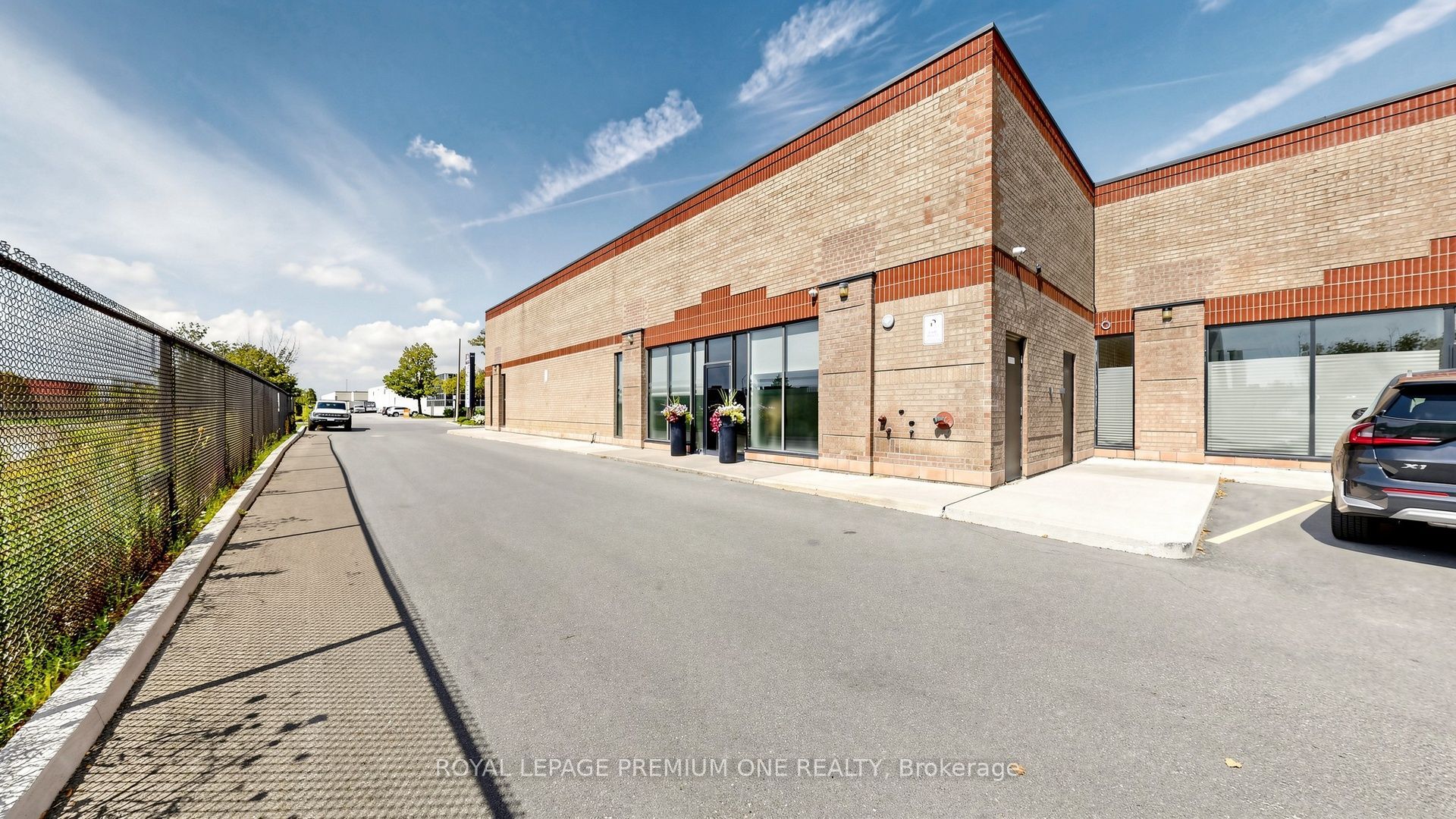 445 Edgeley Boulevard 8