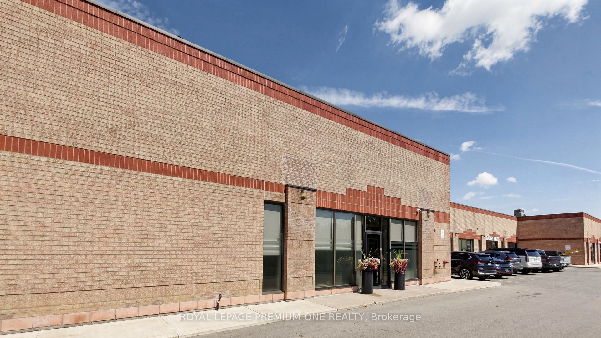 445 Edgeley Boulevard 8