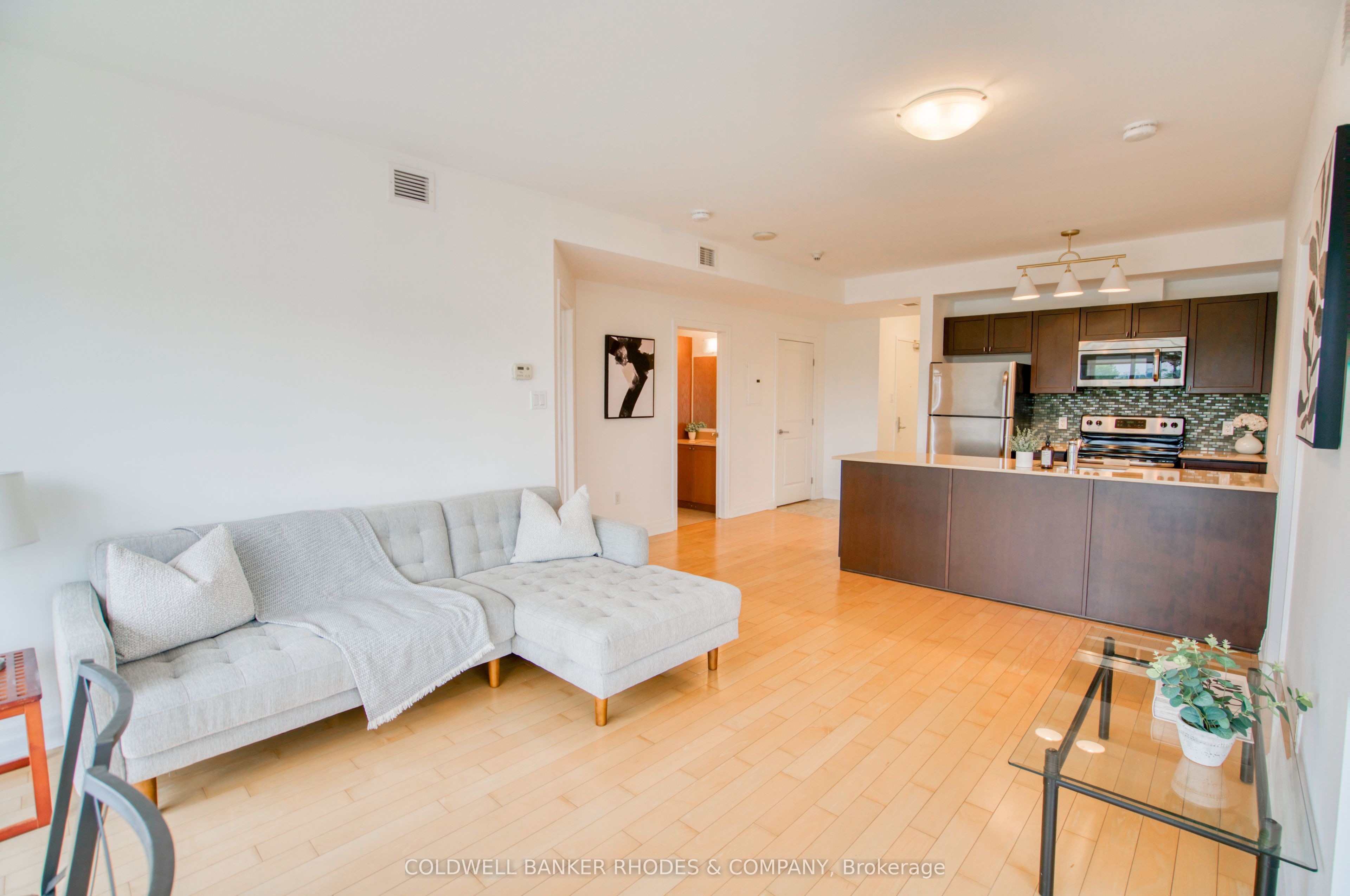 90 Landry Street 407