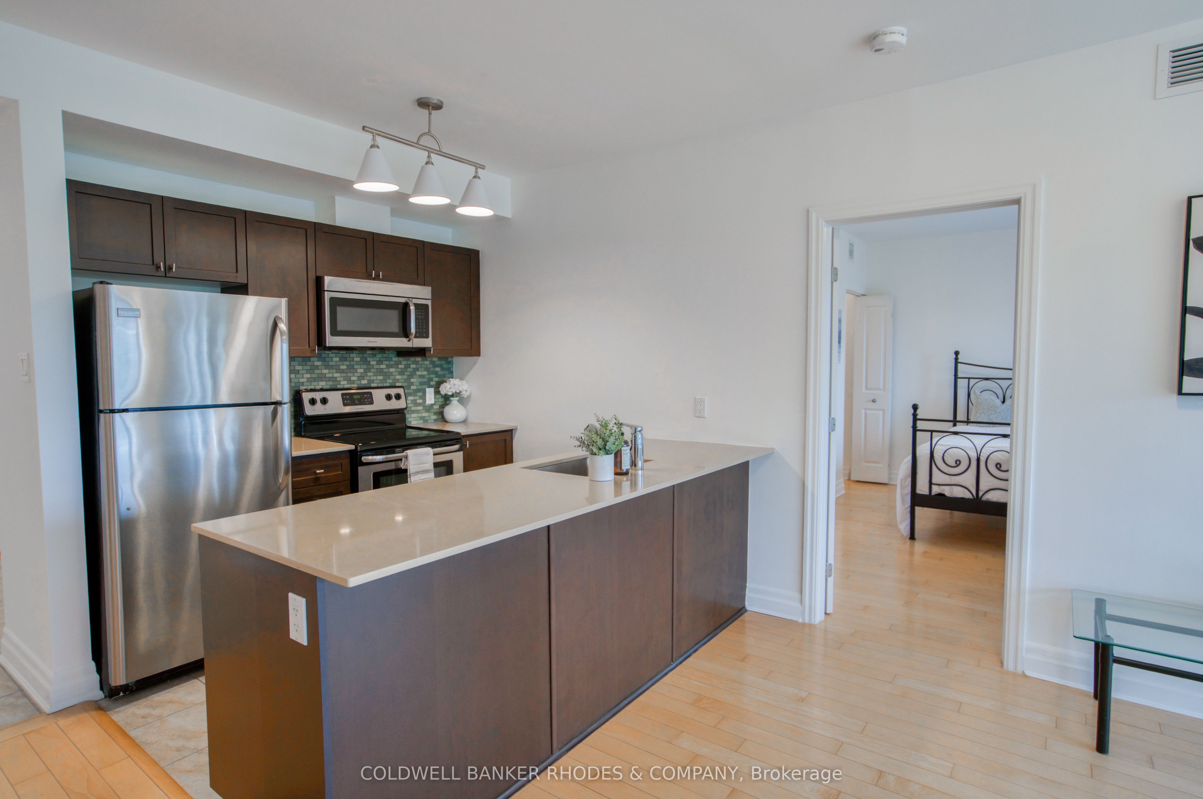90 Landry Street 407