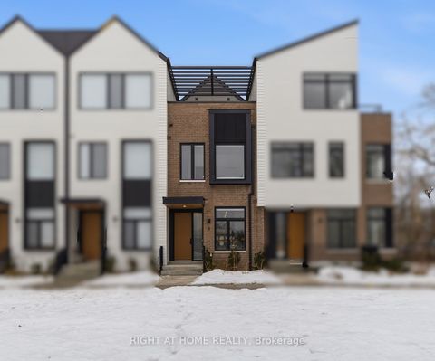 10 Lou Parsons Way 2 Mississauga ON L5H 0B2