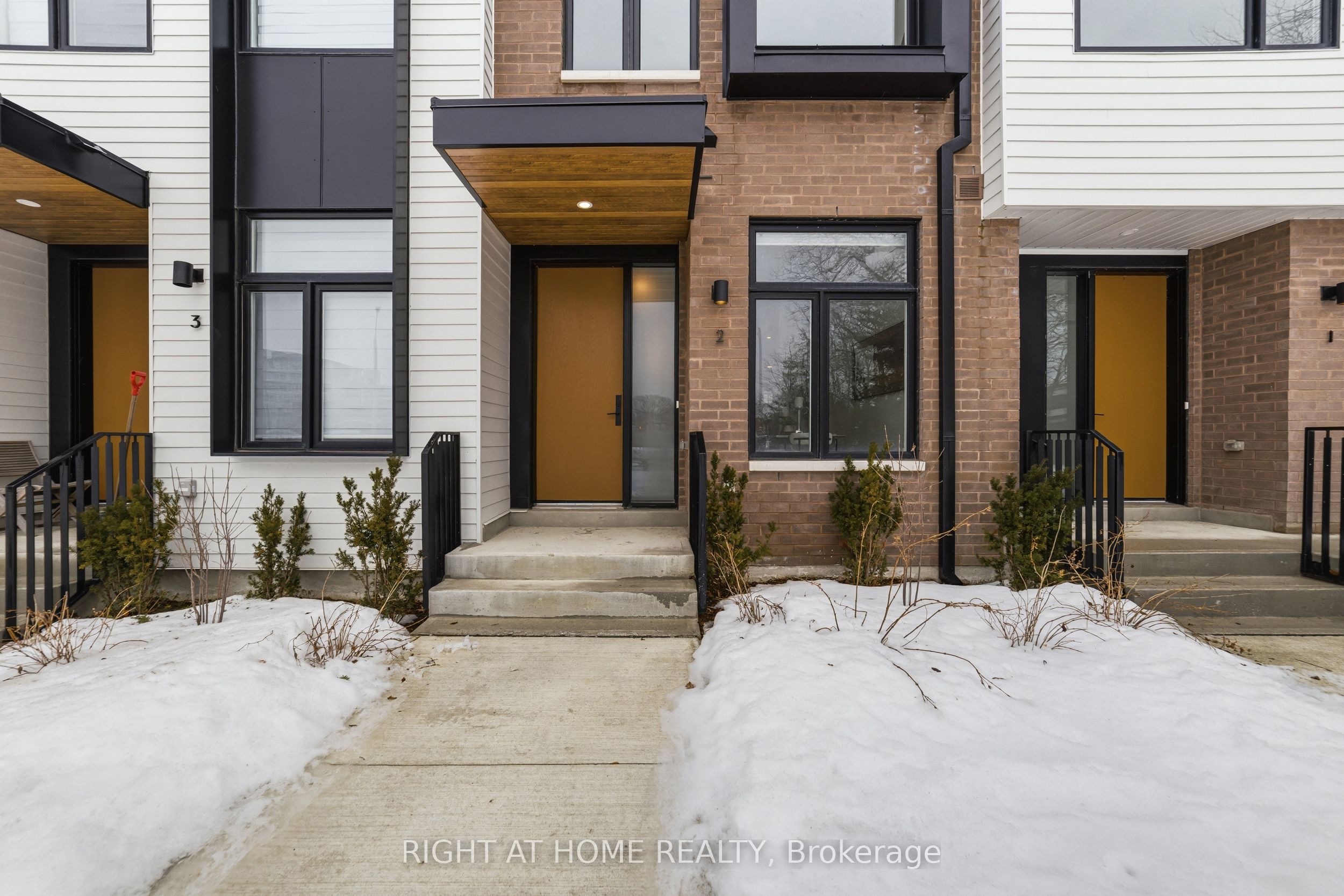 10 Lou Parsons Way 2