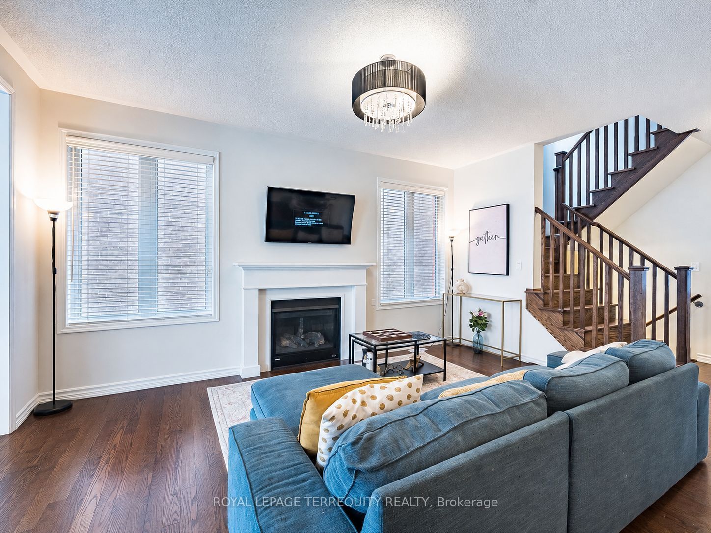 903 Penson Crescent