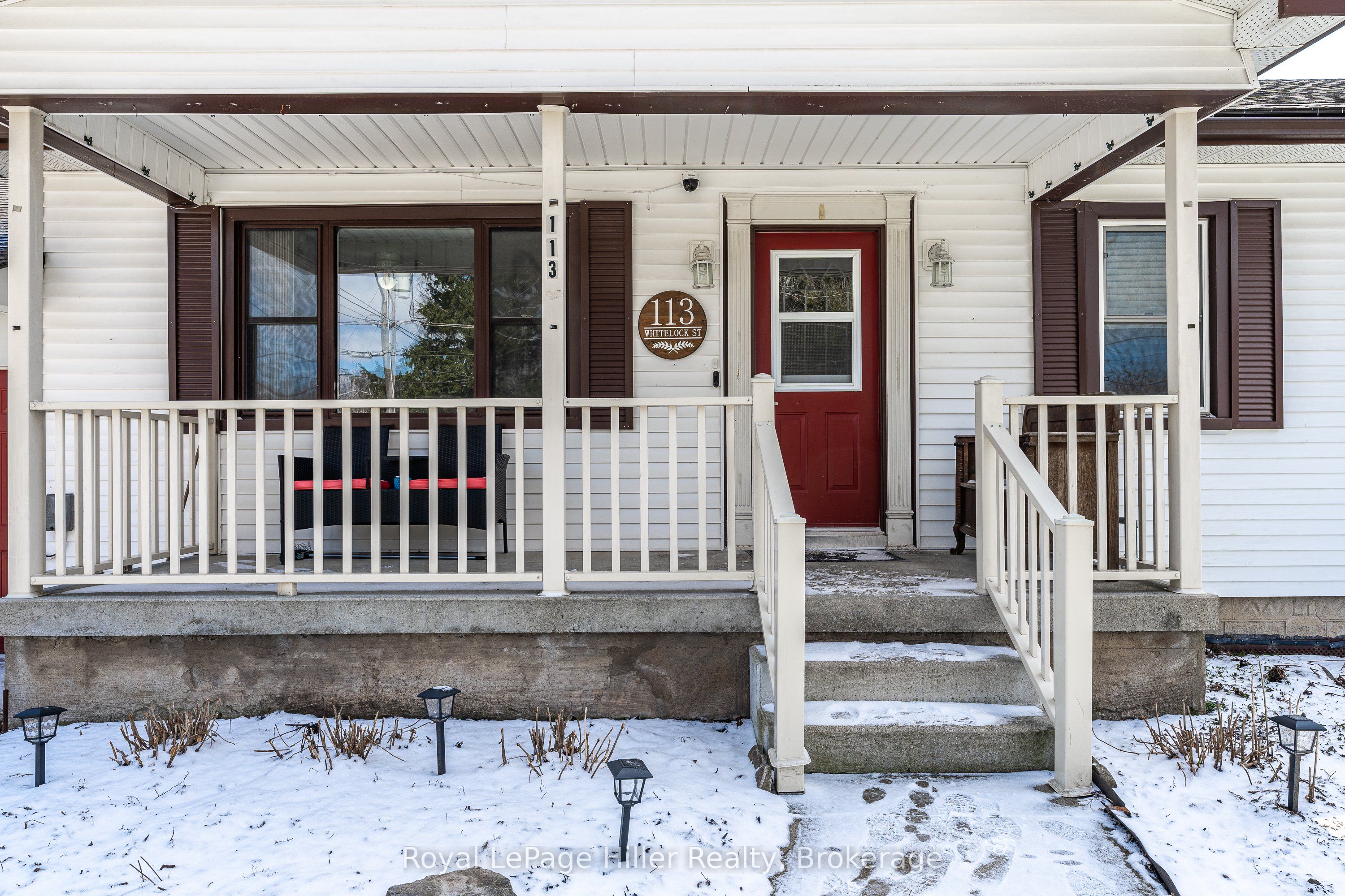 113 Whitelock Street S