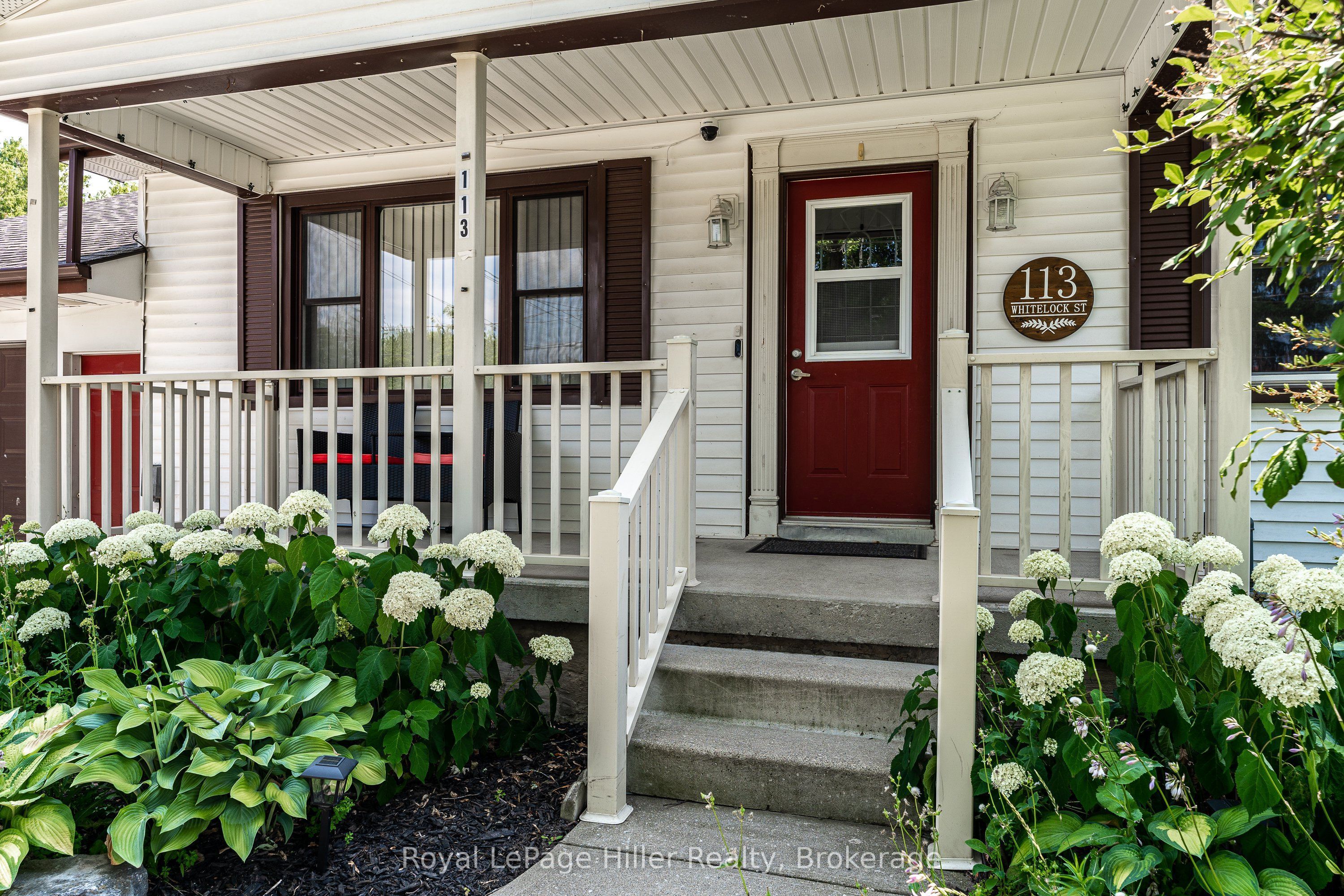 113 Whitelock Street S
