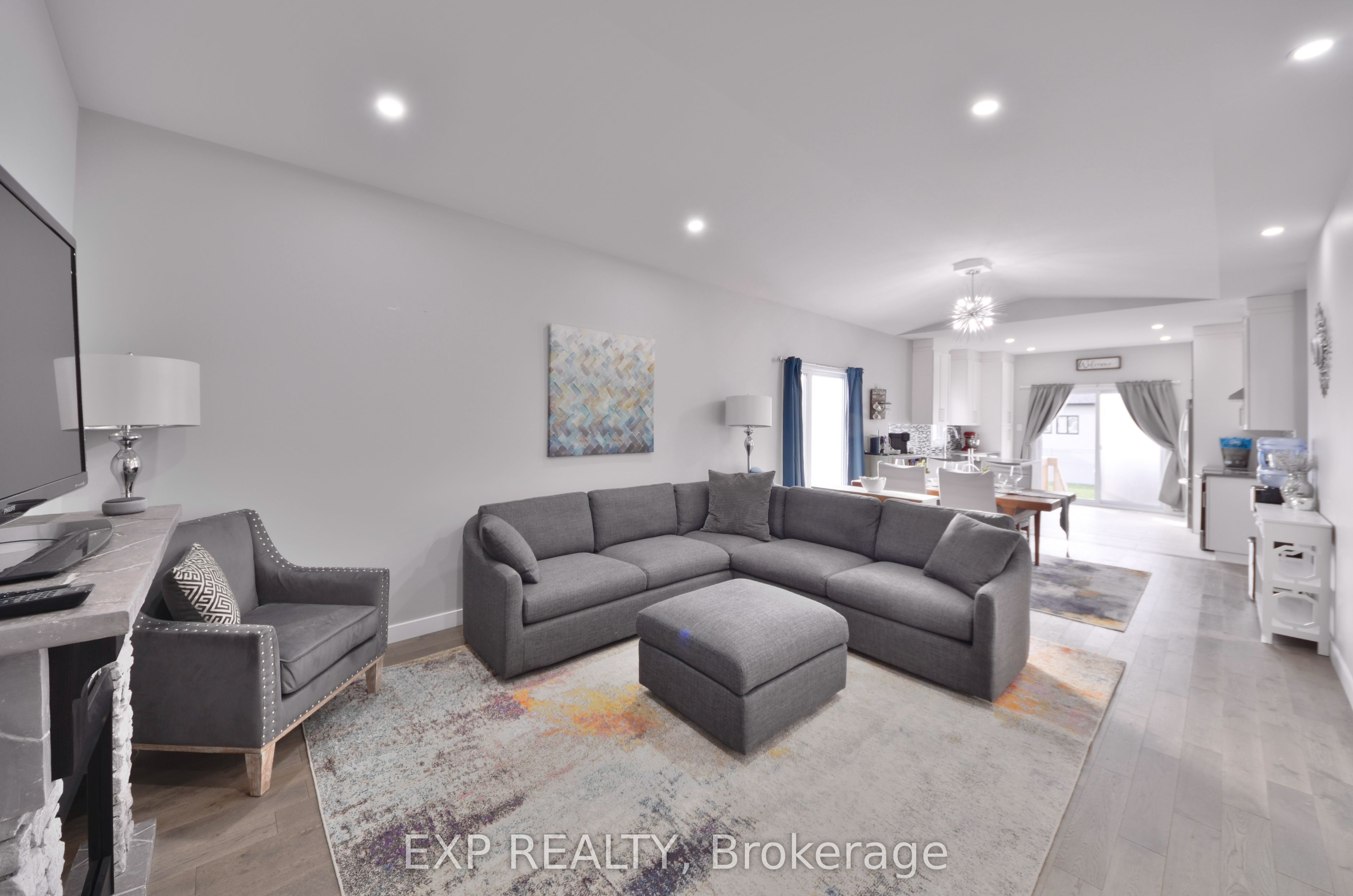 92 Chateauguay Street