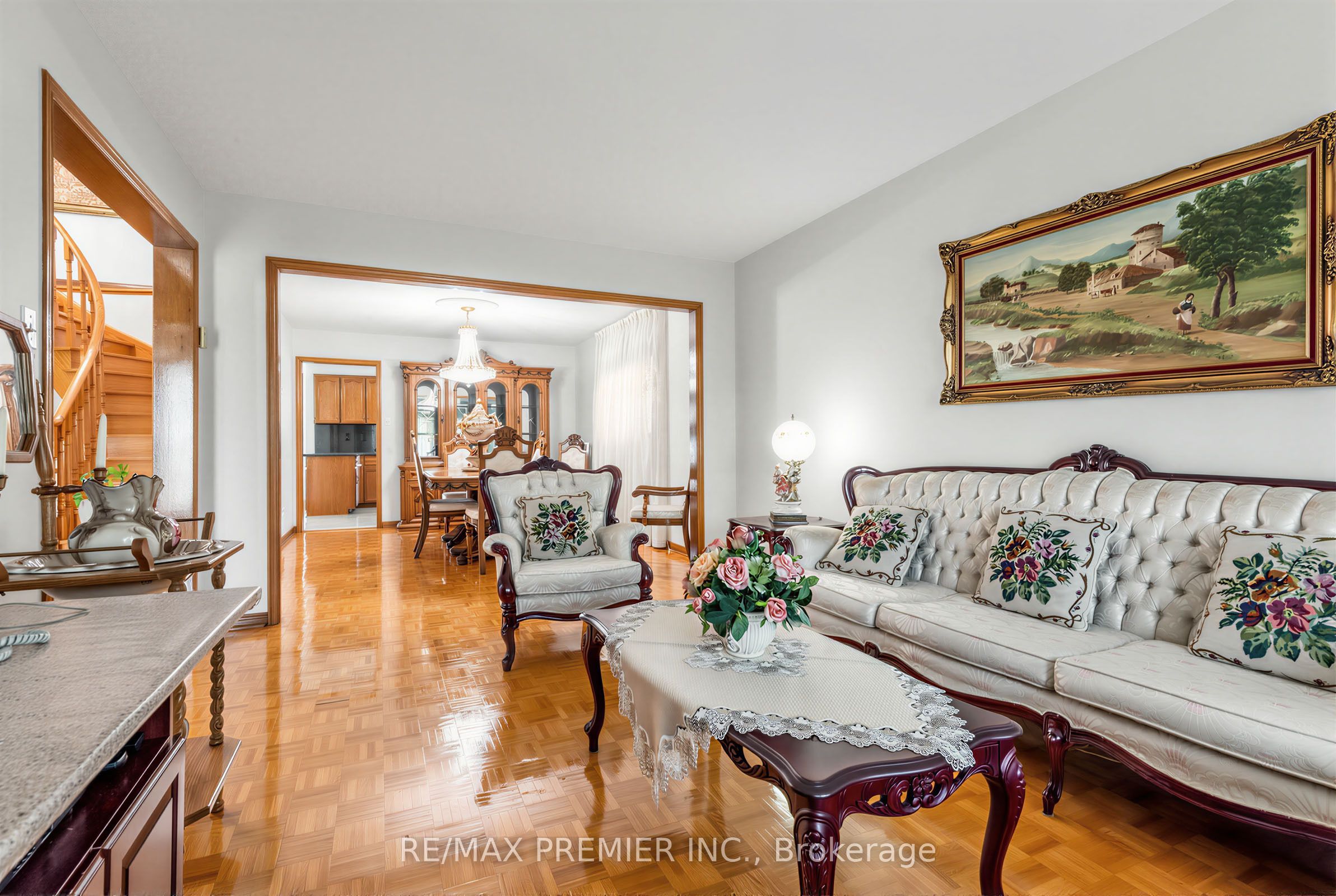 42 Burgosa Court