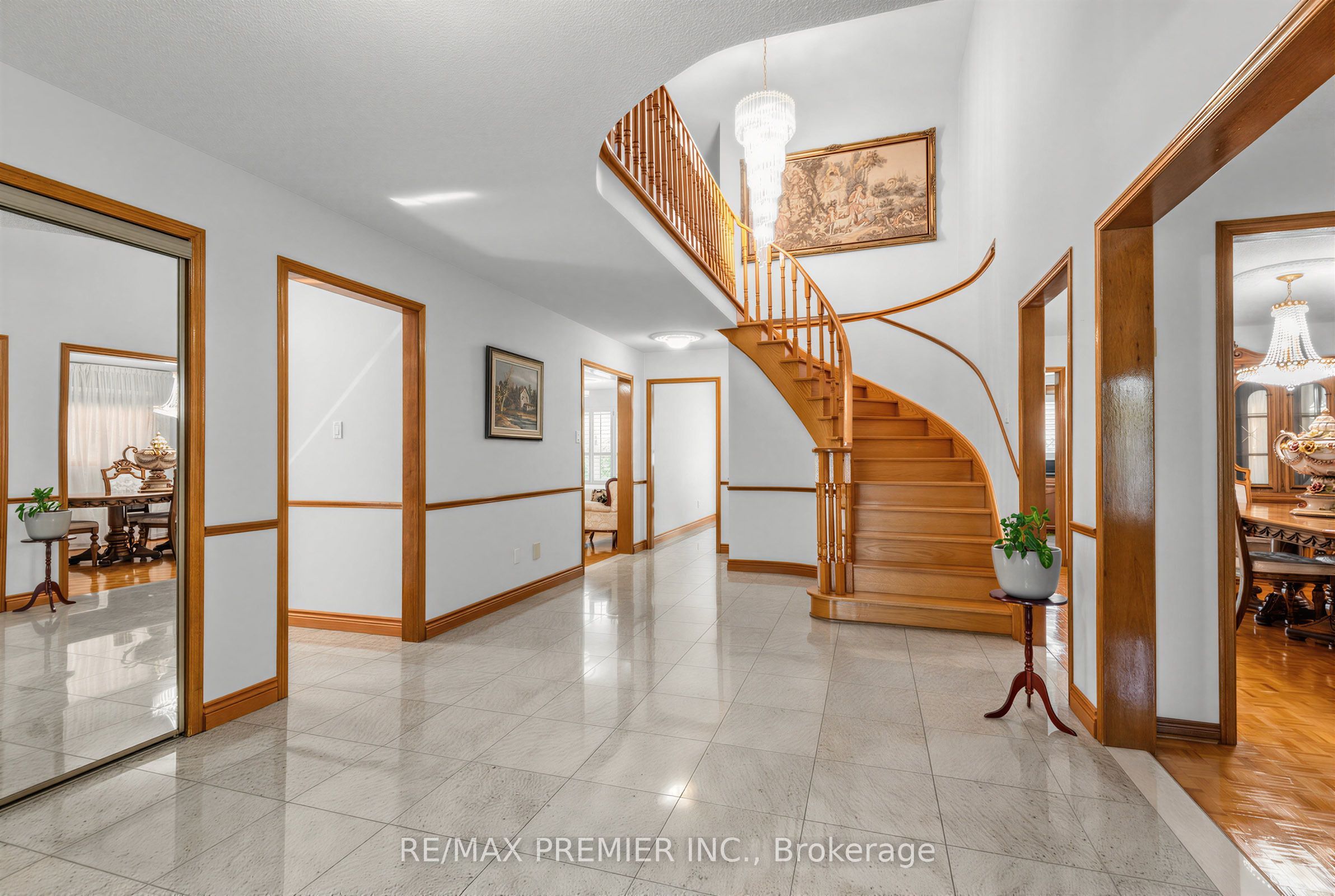 42 Burgosa Court