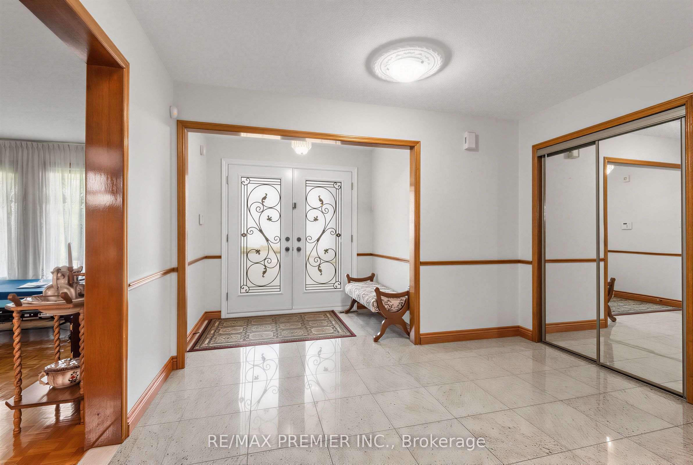 42 Burgosa Court