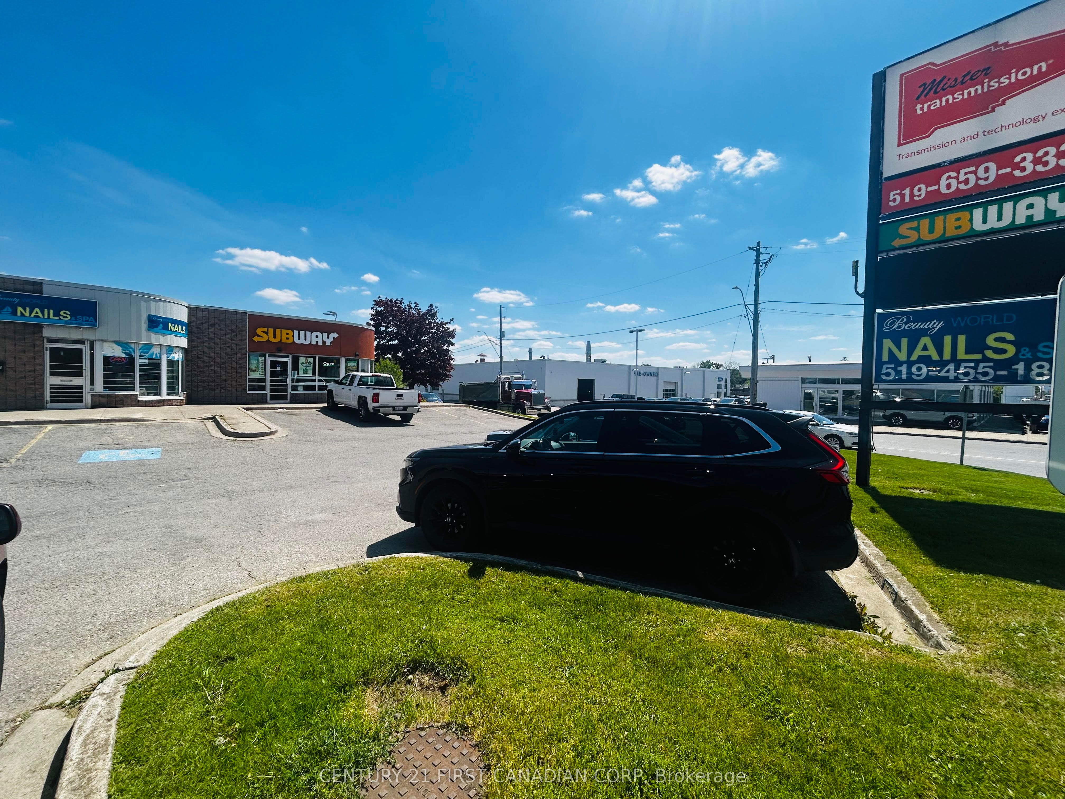 1379 Dundas Street 2