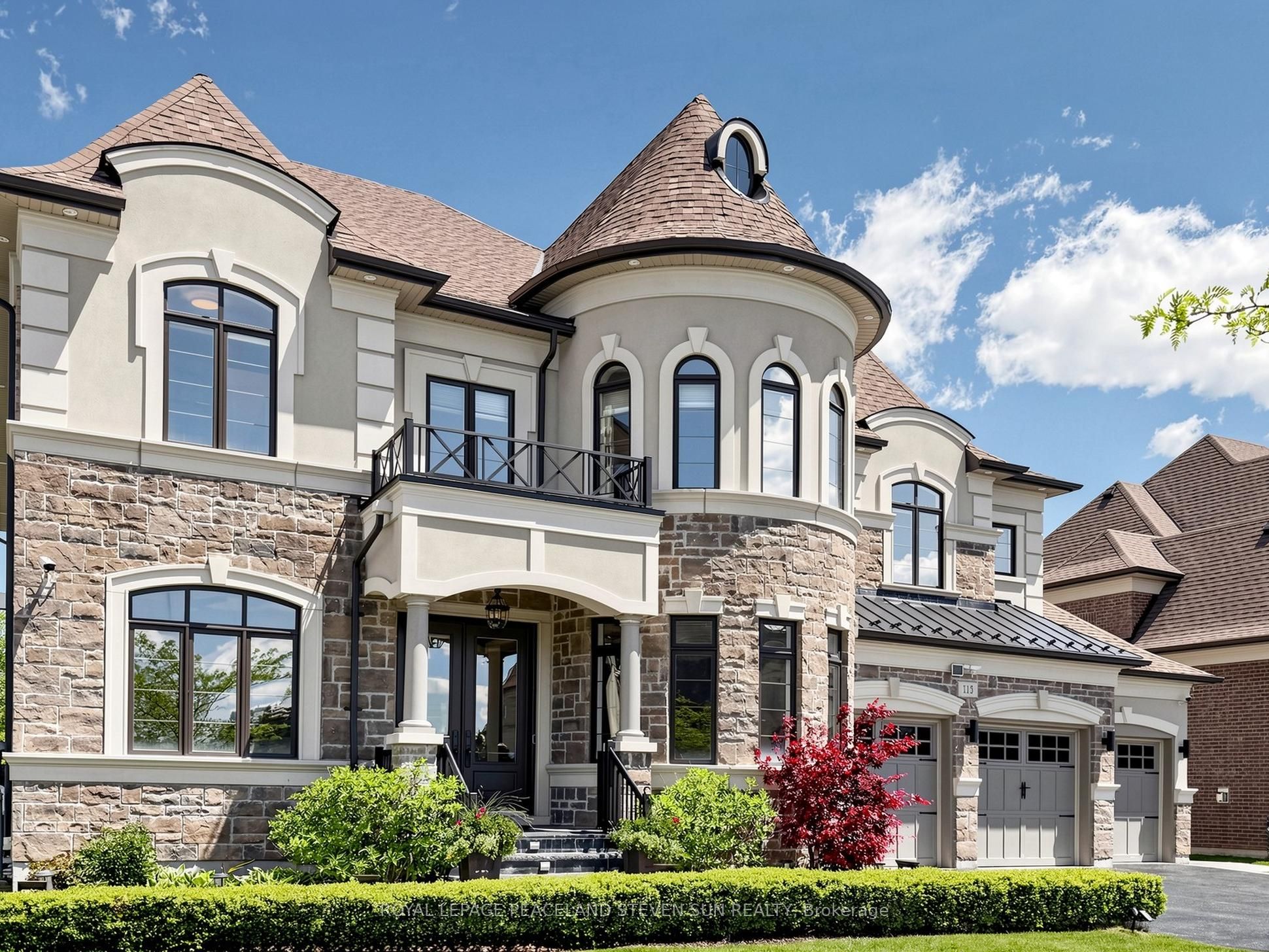 115 Carmichael Crescent