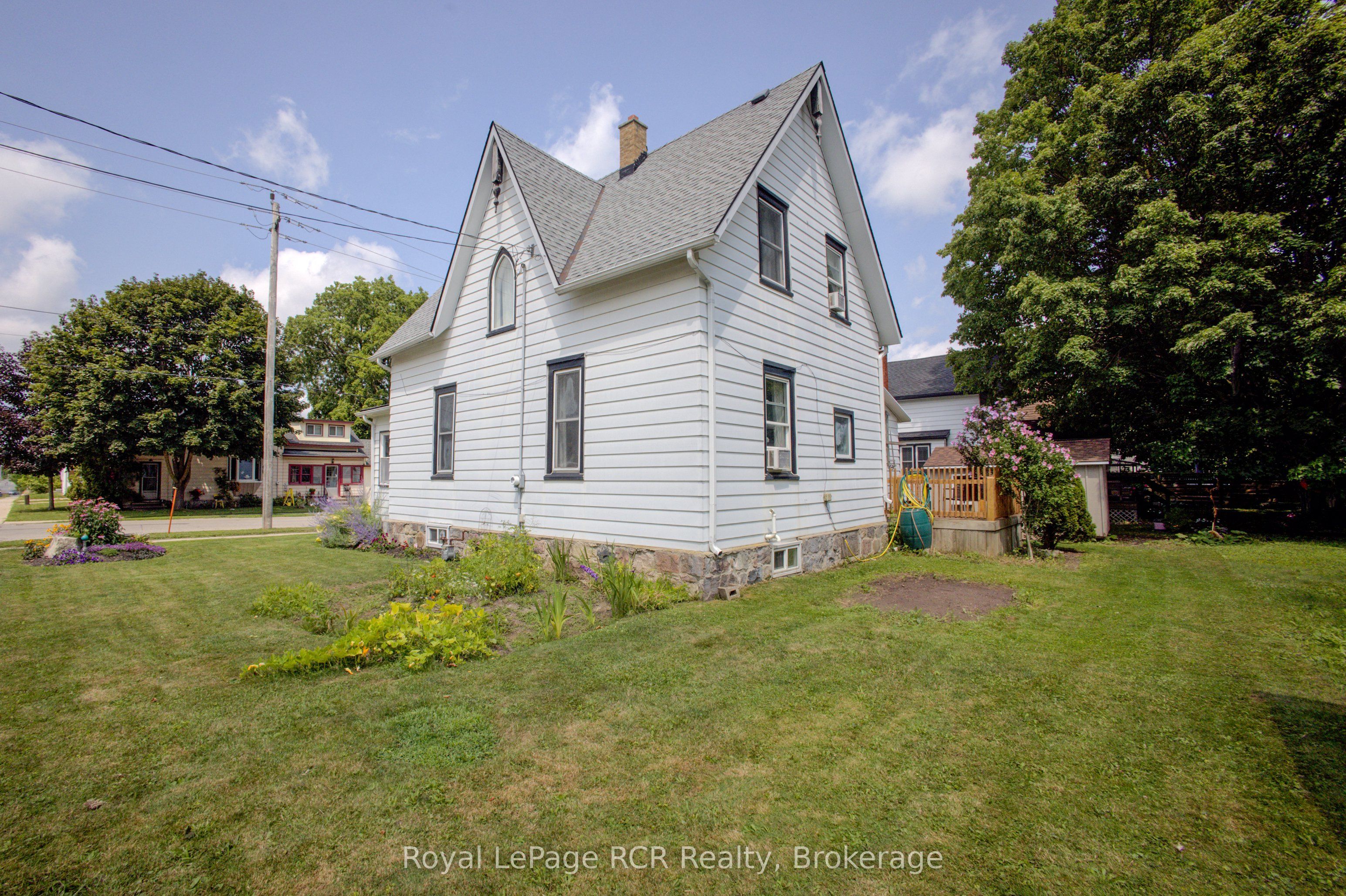 210 Davidson Avenue N