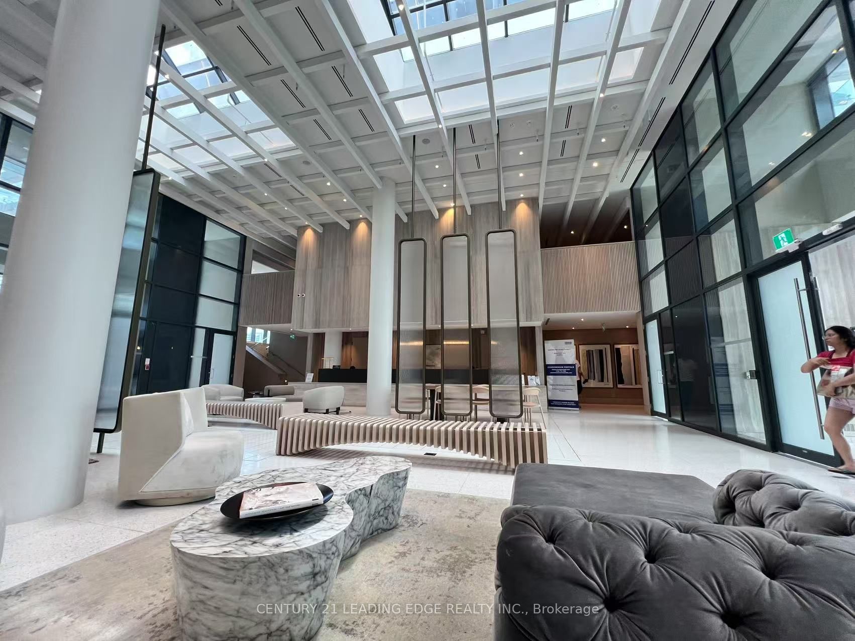 225 Commerce Street 5609