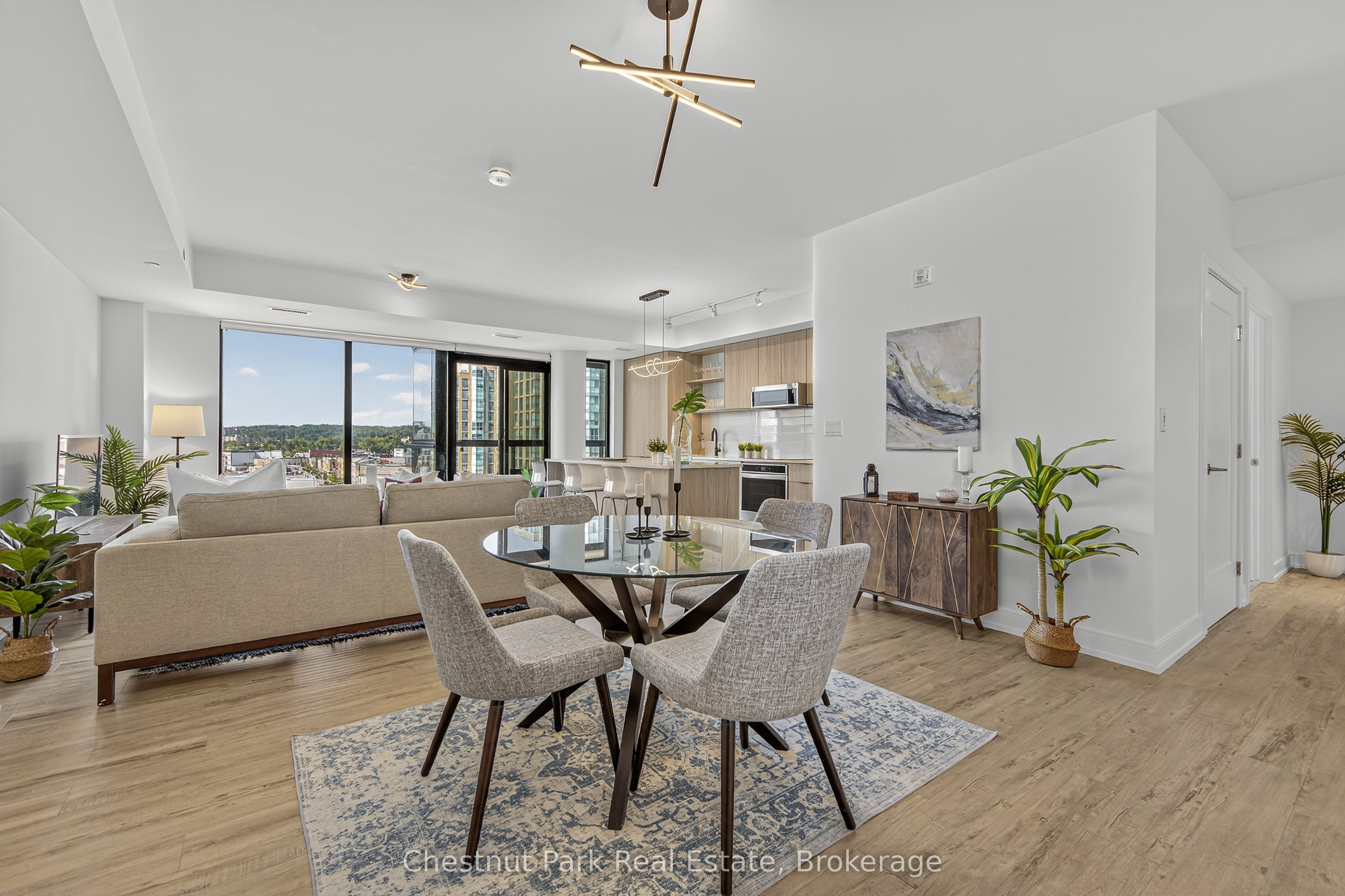 185 Dunlop Street E 823