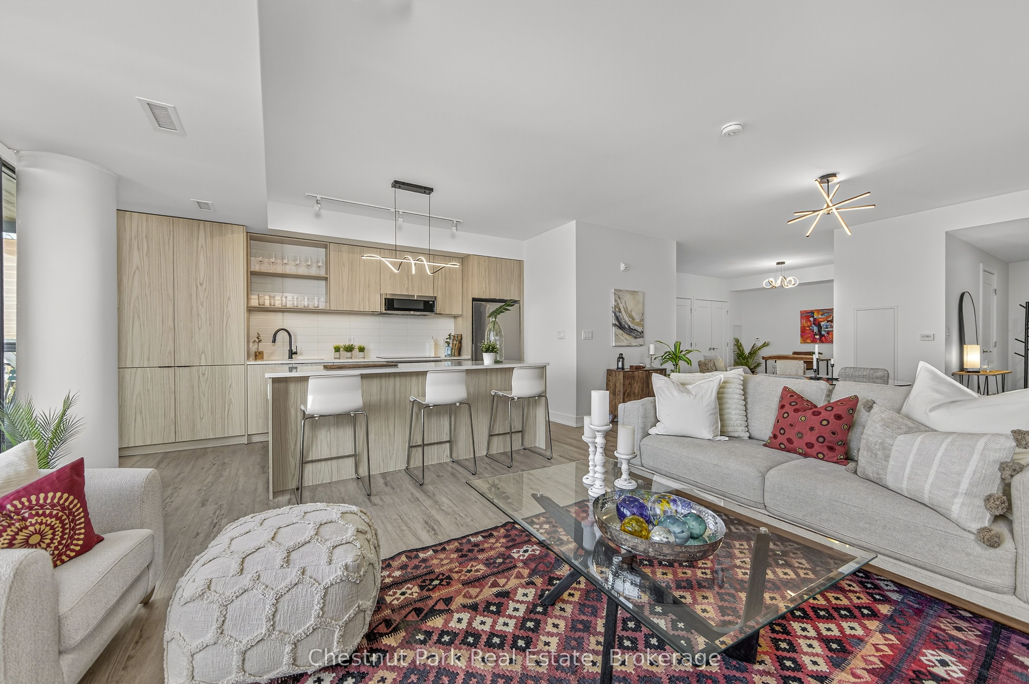 185 Dunlop Street E 823