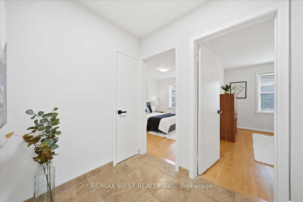 19 Decarie Circle