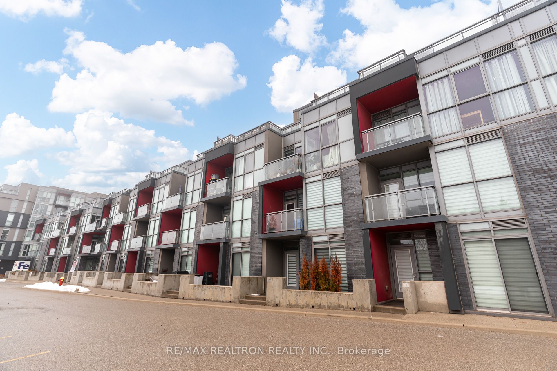 5260 Dundas Street N C401