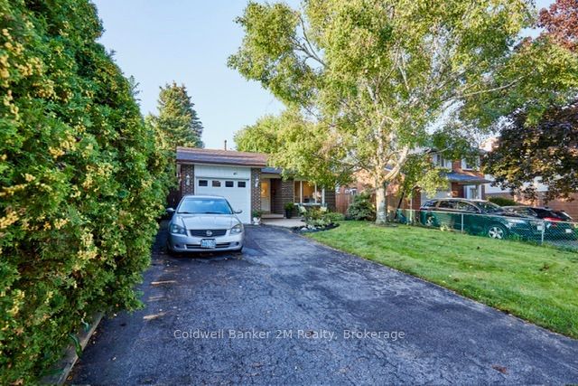 41 Panter Crescent