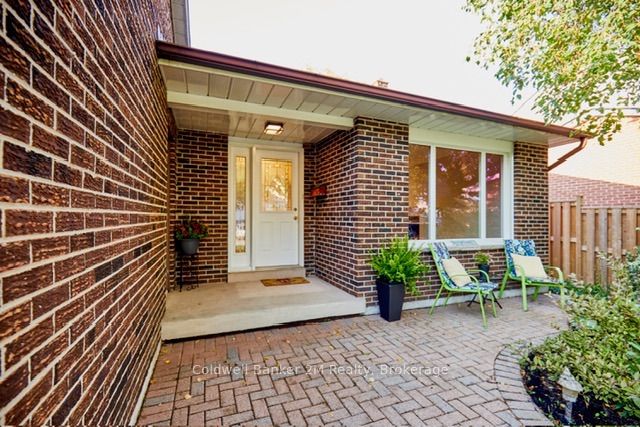 41 Panter Crescent