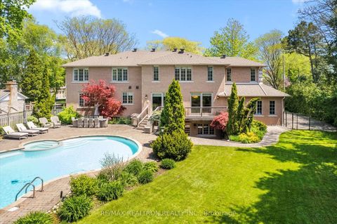 22 Valloncliffe Road Markham ON L3T 2W8