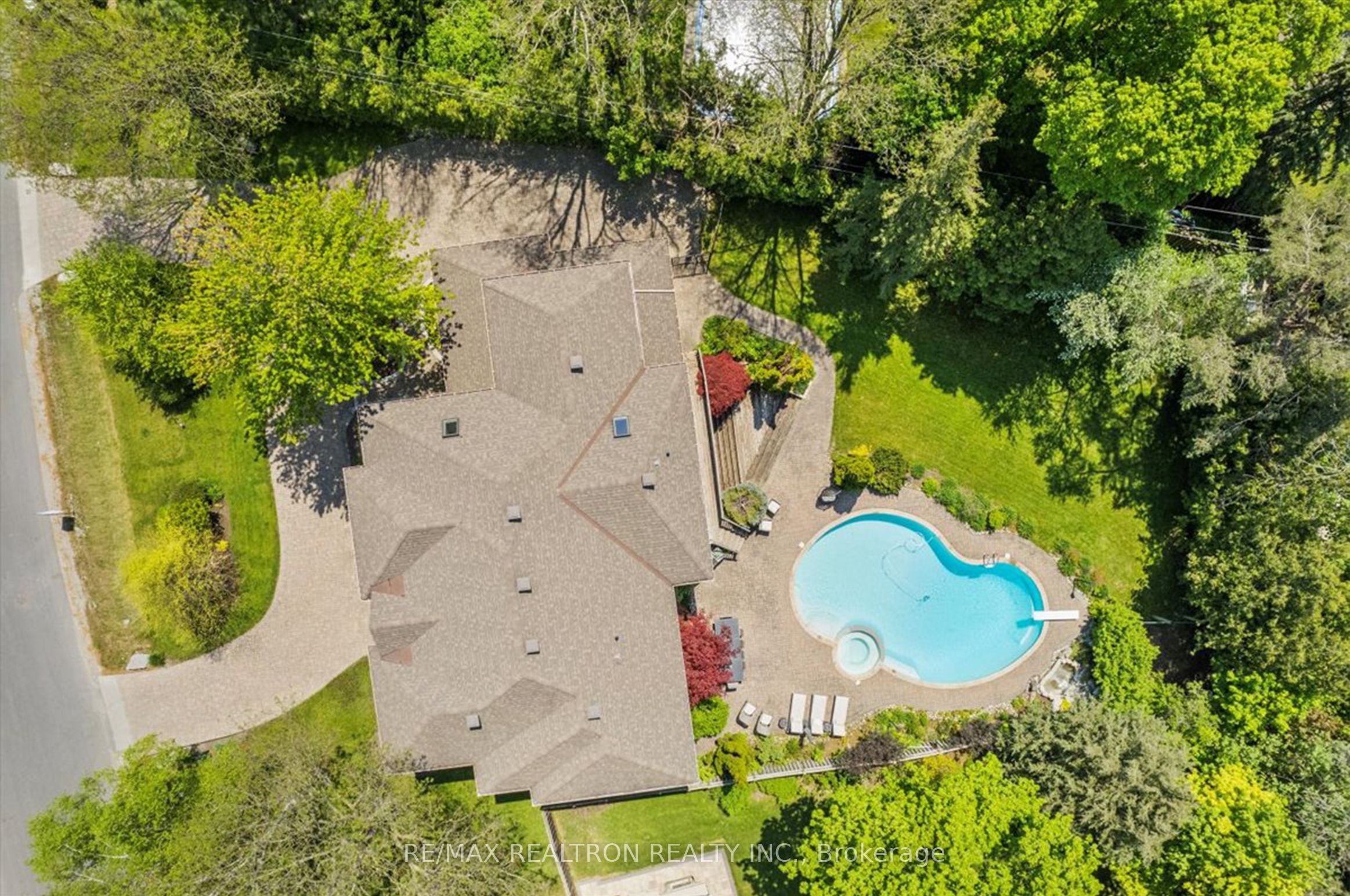 22 Valloncliffe Road