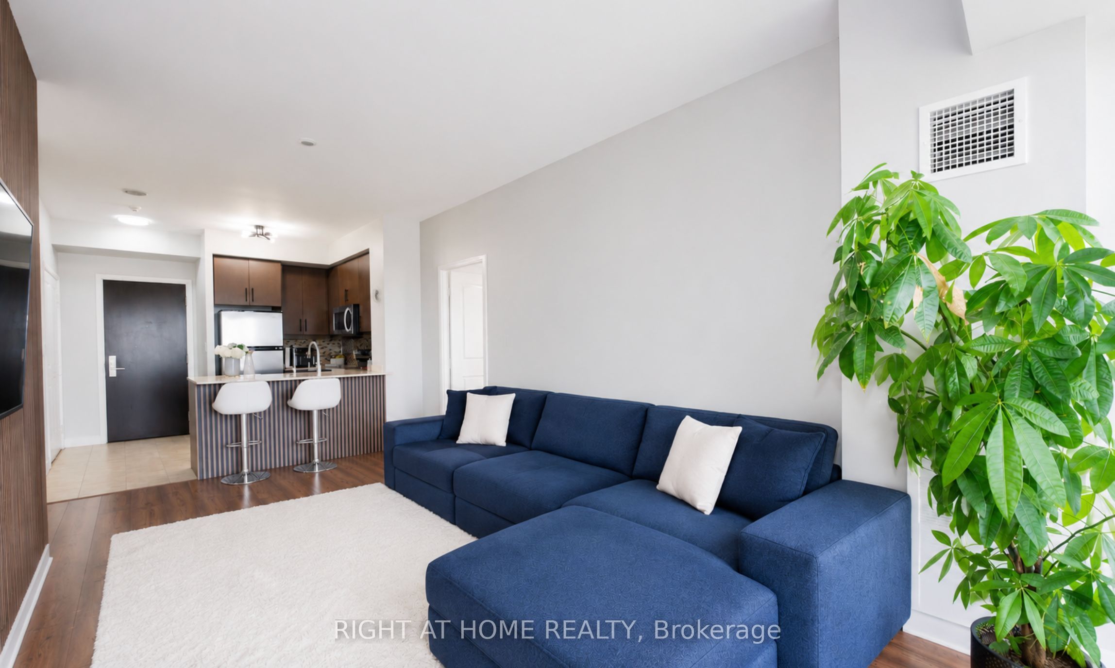 60 Absolute Avenue 3506