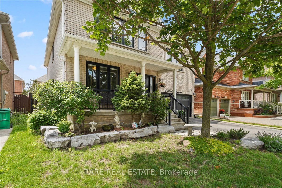 6 Hiberton Crescent