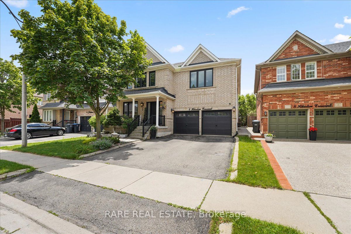 6 Hiberton Crescent