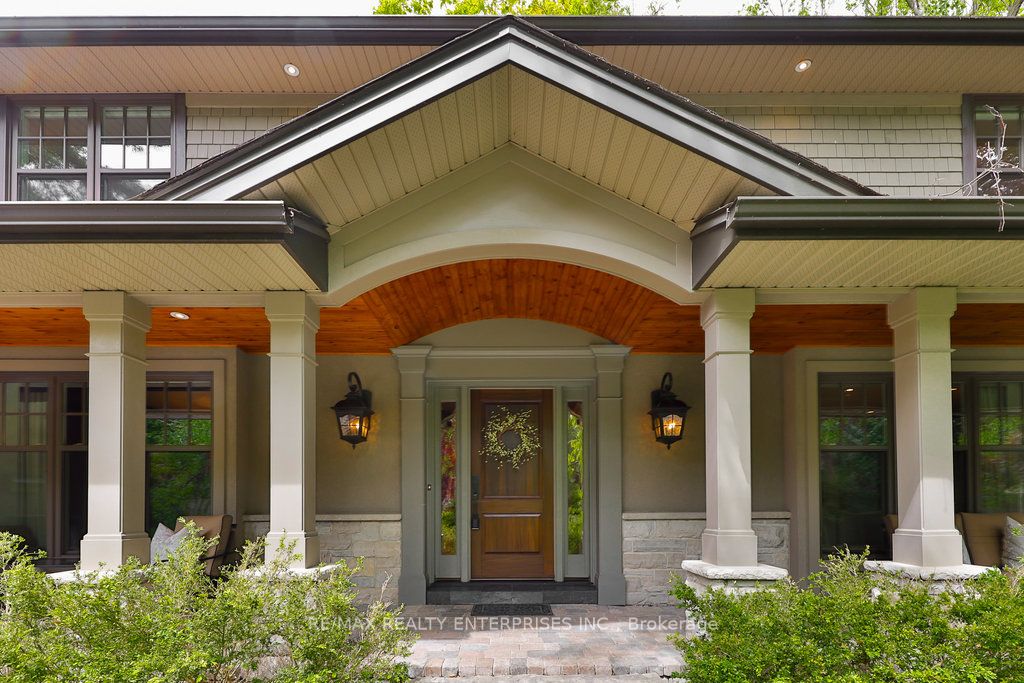 1293 Greenoaks Drive