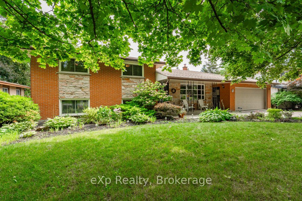 8 Malvern Crescent