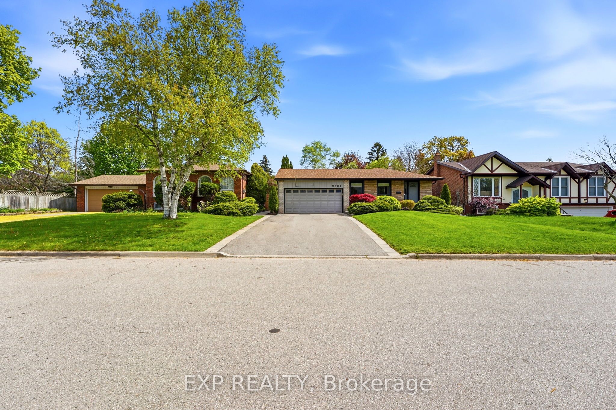 2504 Yarmouth Crescent