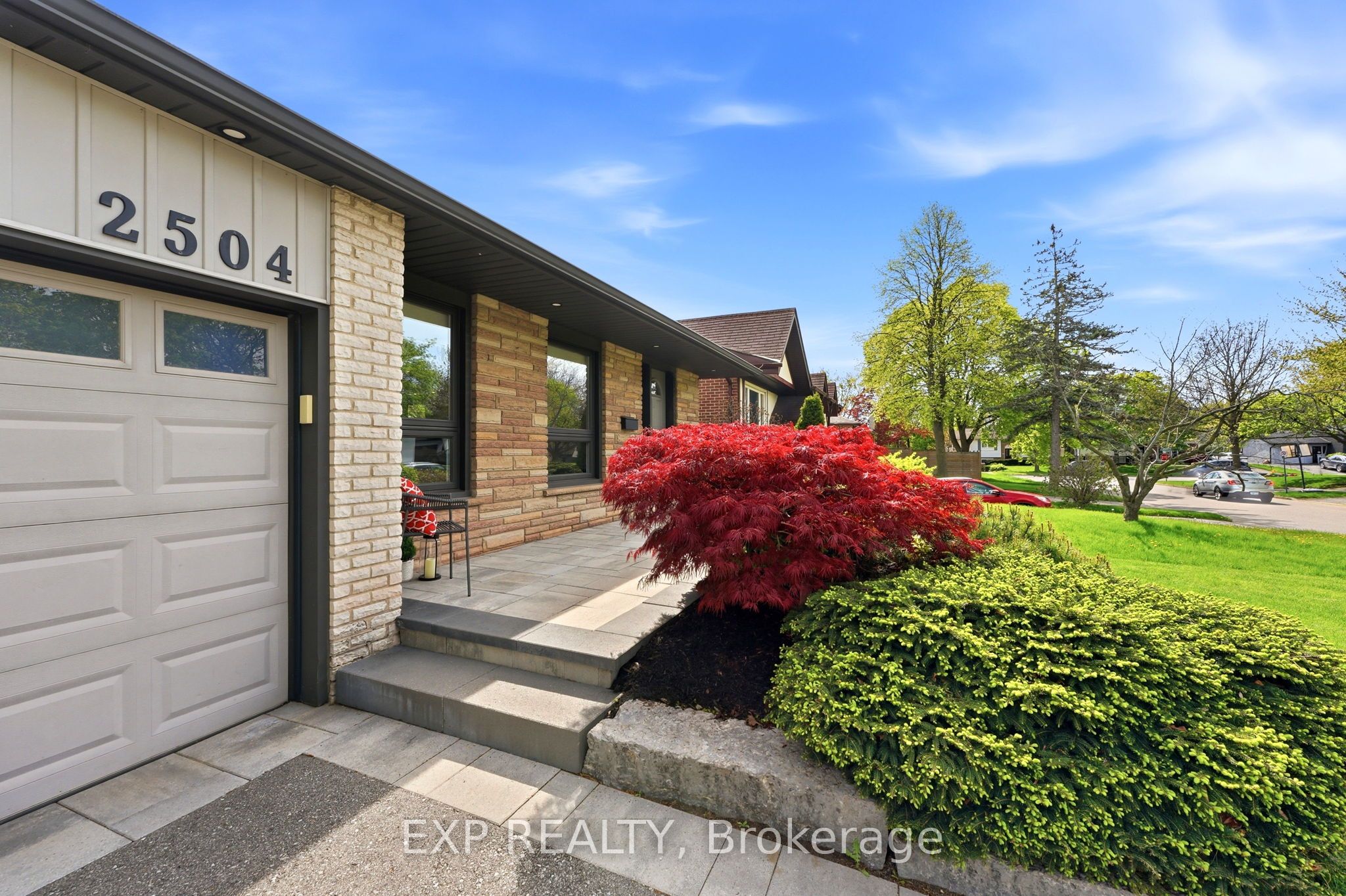 2504 Yarmouth Crescent