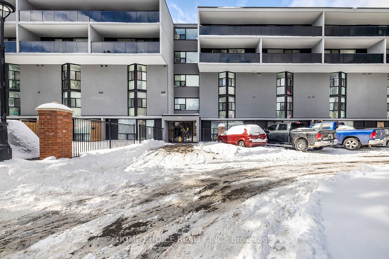 454 Centre Street 412