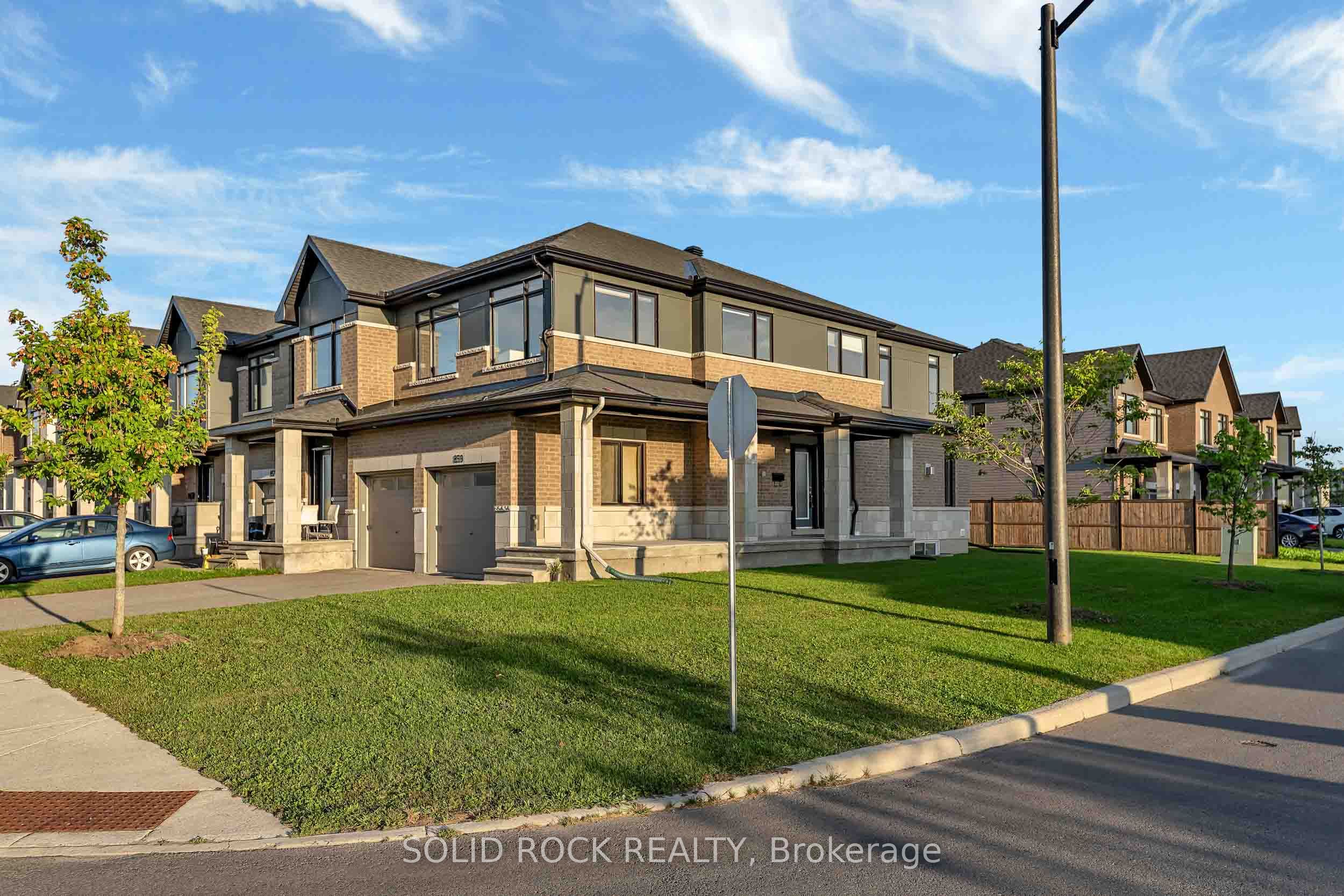 859 Solarium Avenue E