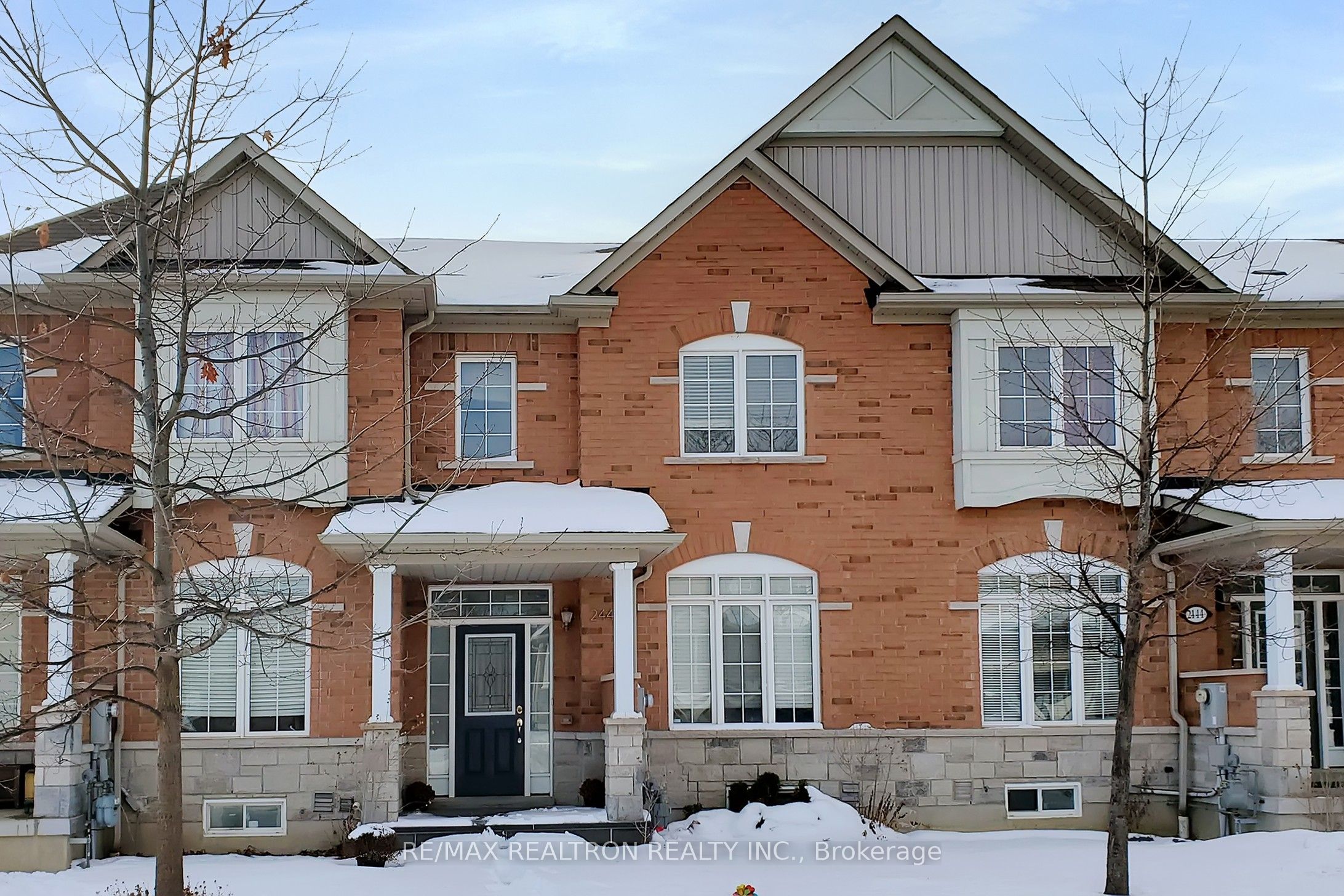 2442 Earl Grey Avenue