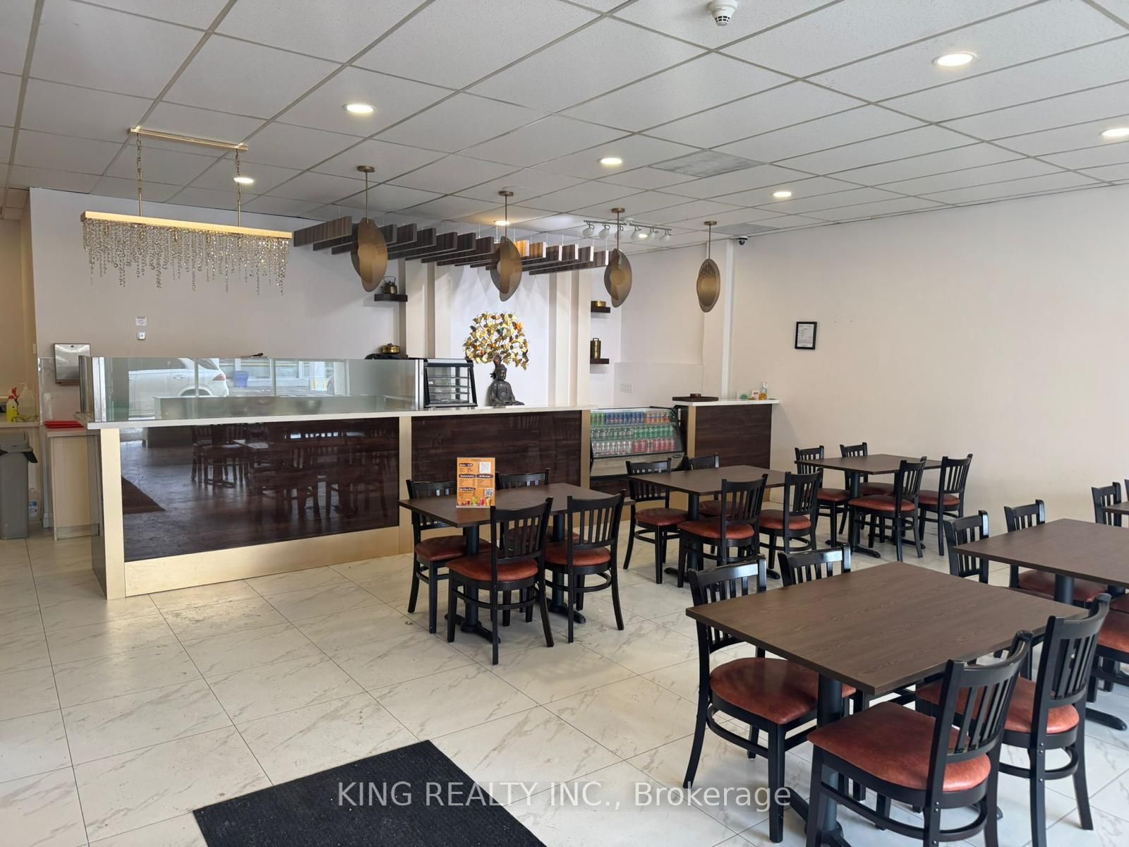 36 Avondale Boulevard