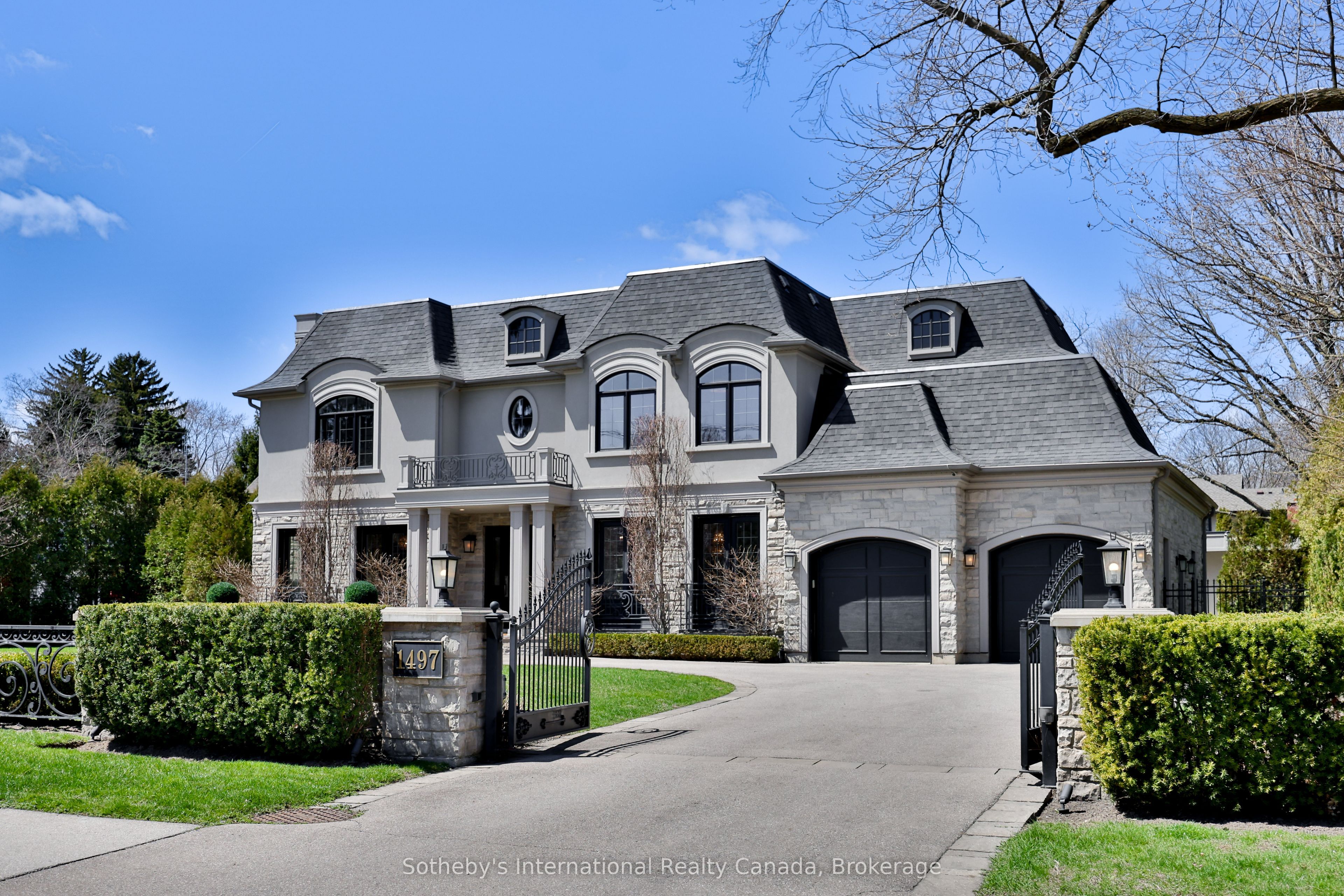 1497 Lakeshore Road W