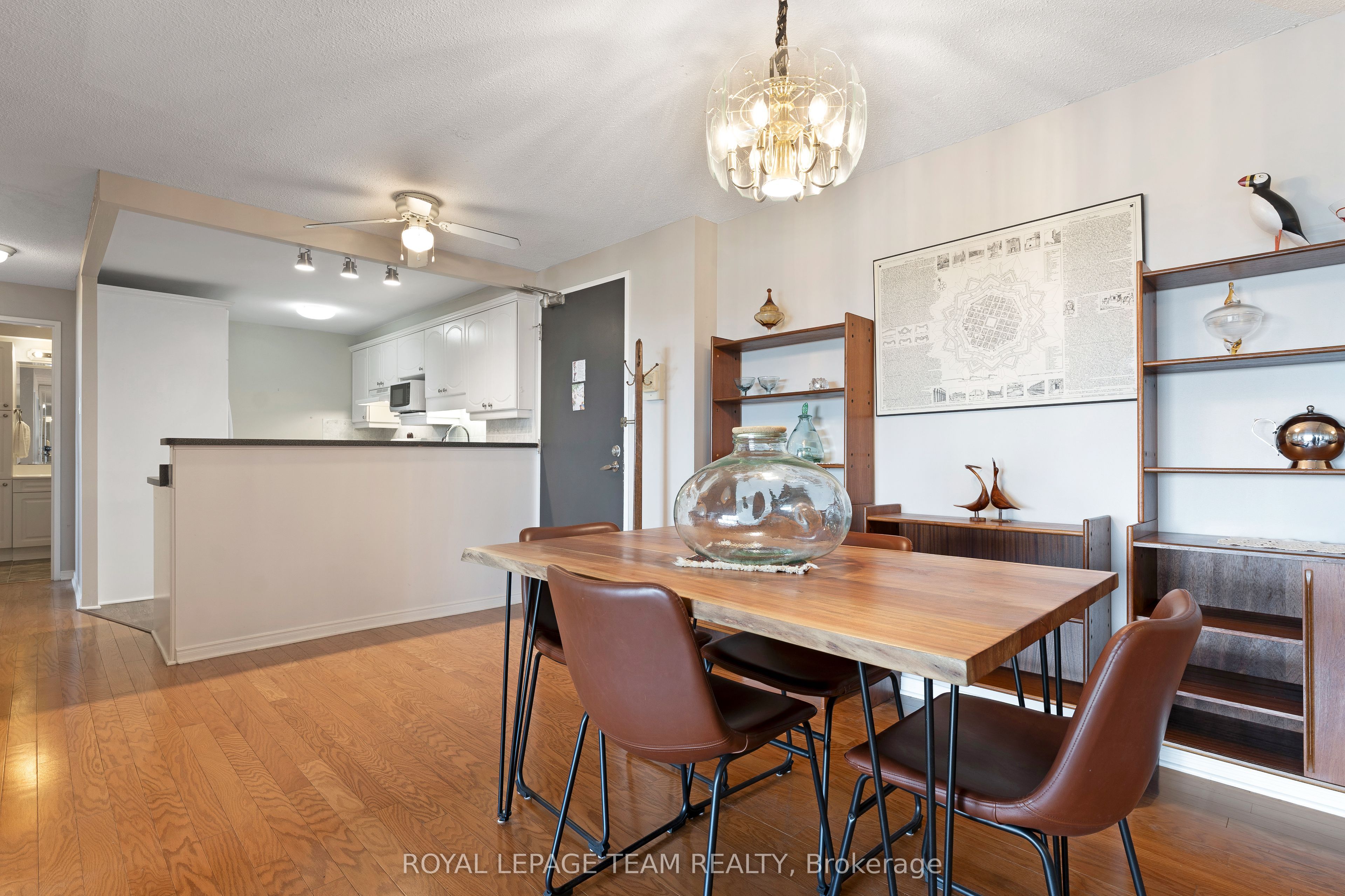 415 Greenview Avenue 1402