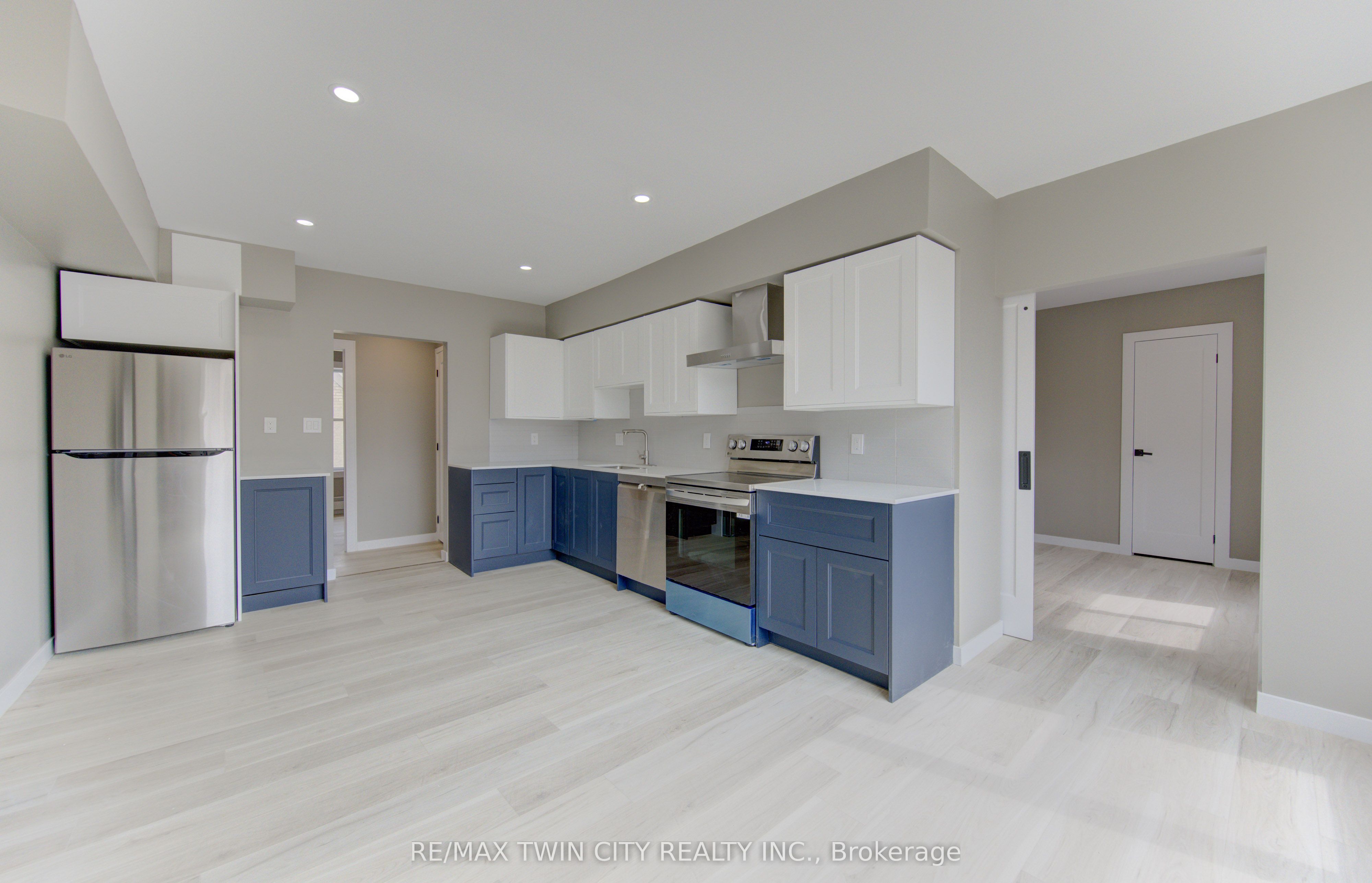 67 Louisa Street W