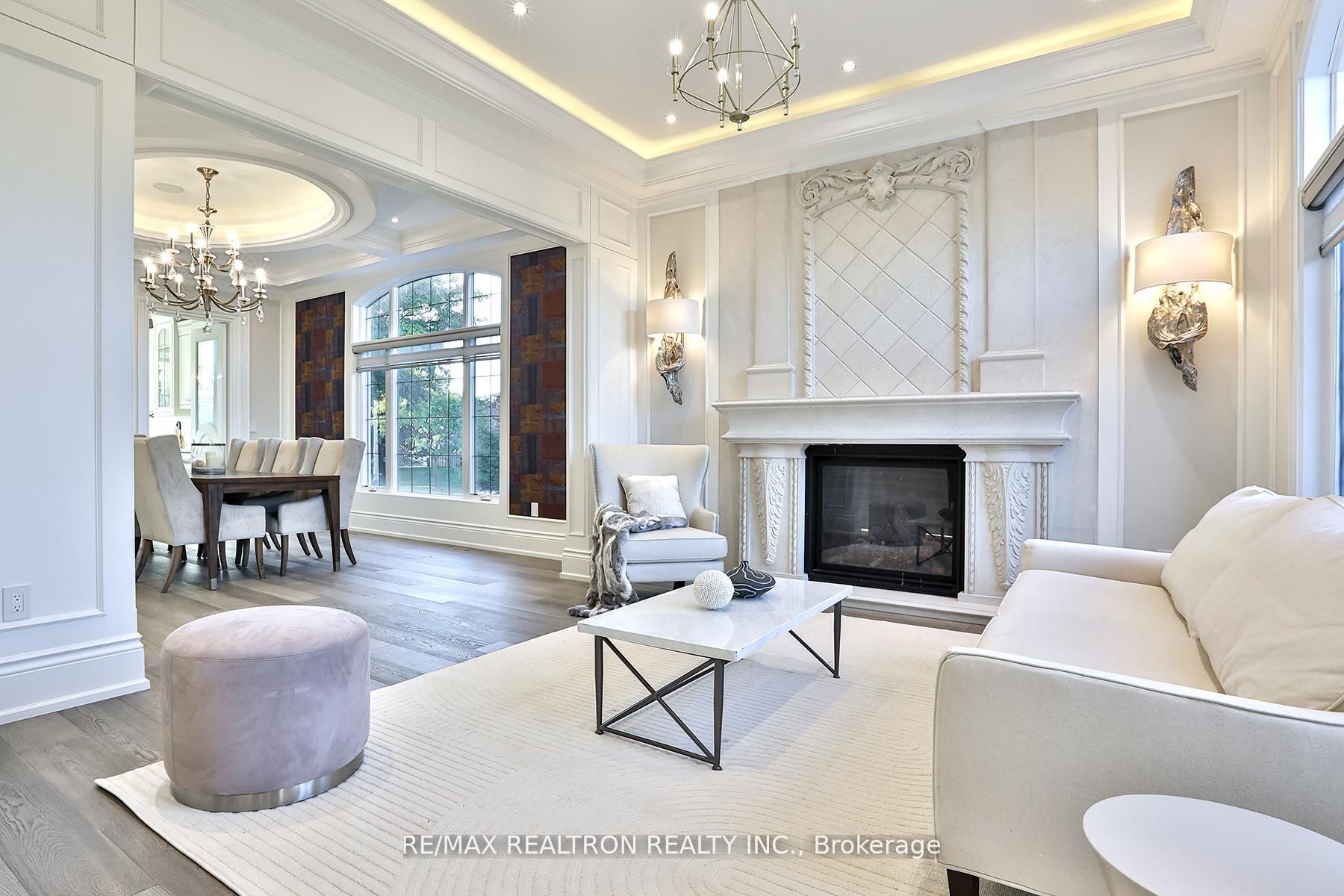 56 Sanderson Crescent