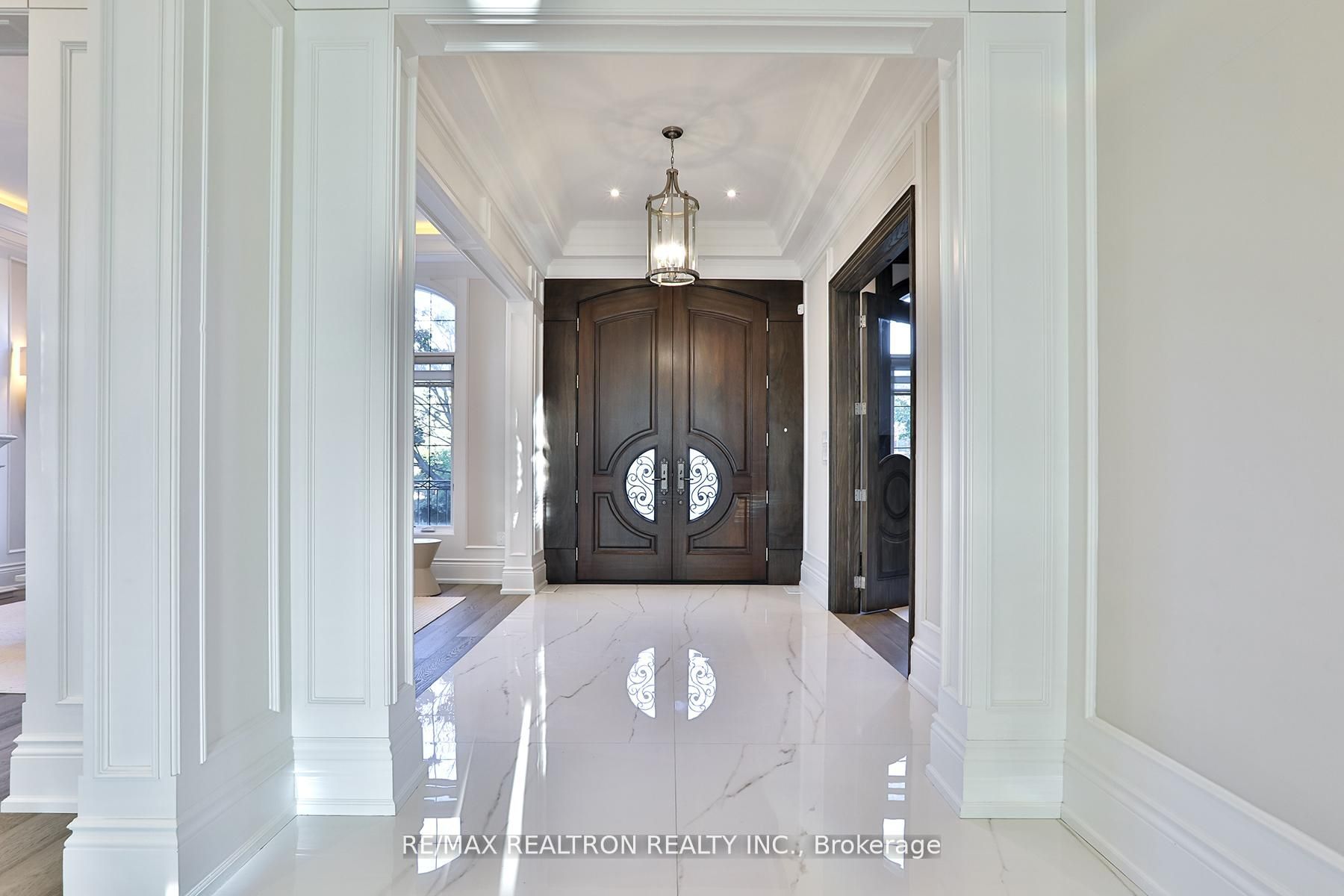 56 Sanderson Crescent